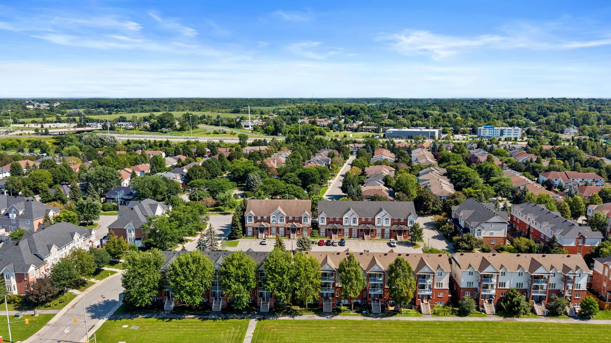 53-web-or-mls-163 70 Edenvale Drive-8.jpg