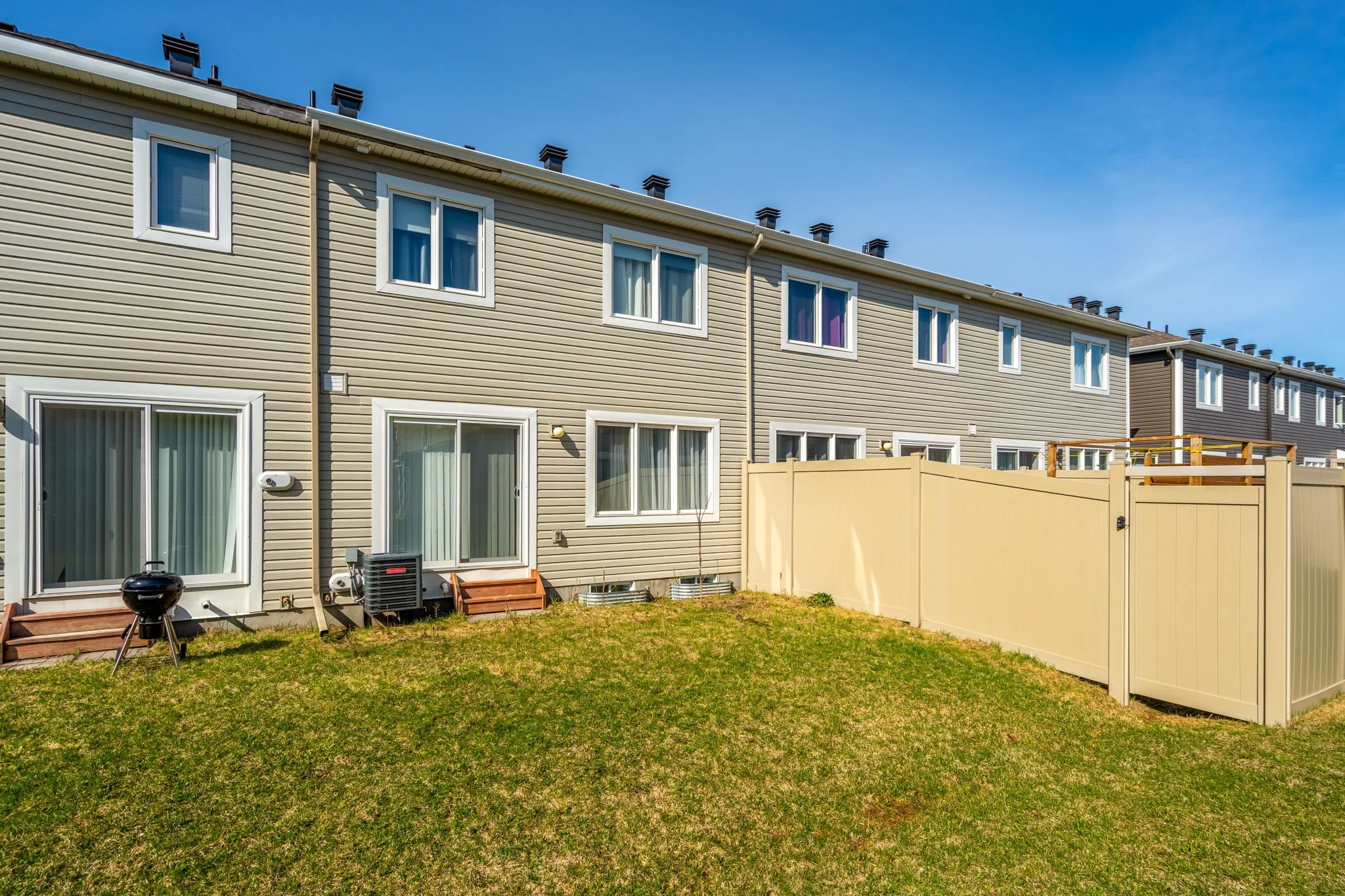 4-web-or-mls-135-lanceleaf-way.jpg
