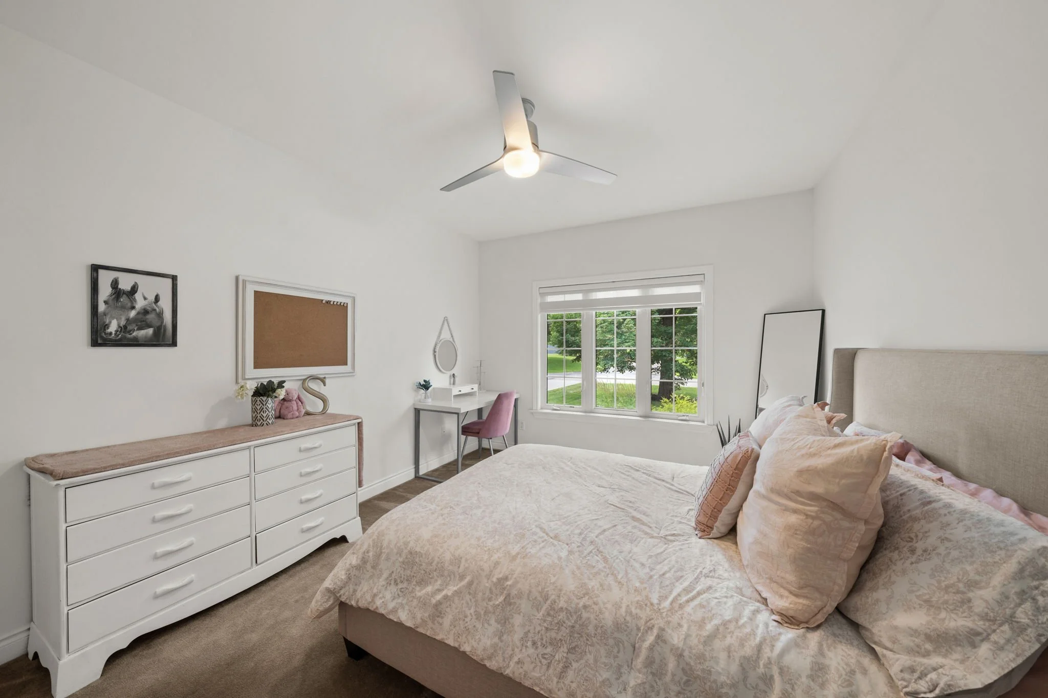 35-web-or-mls-876 Centre Street-33.jpg