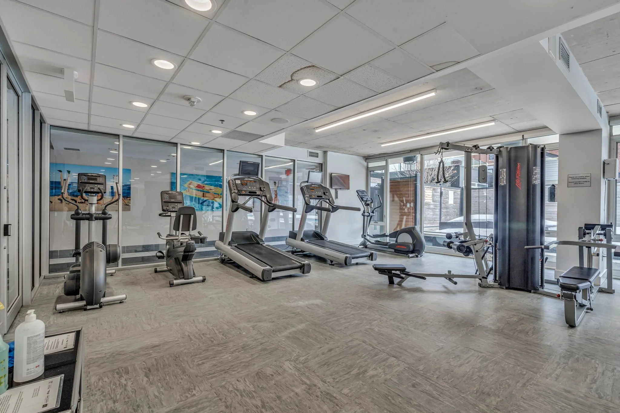 25-web-or-mls-300-lisgar-st-701.jpg