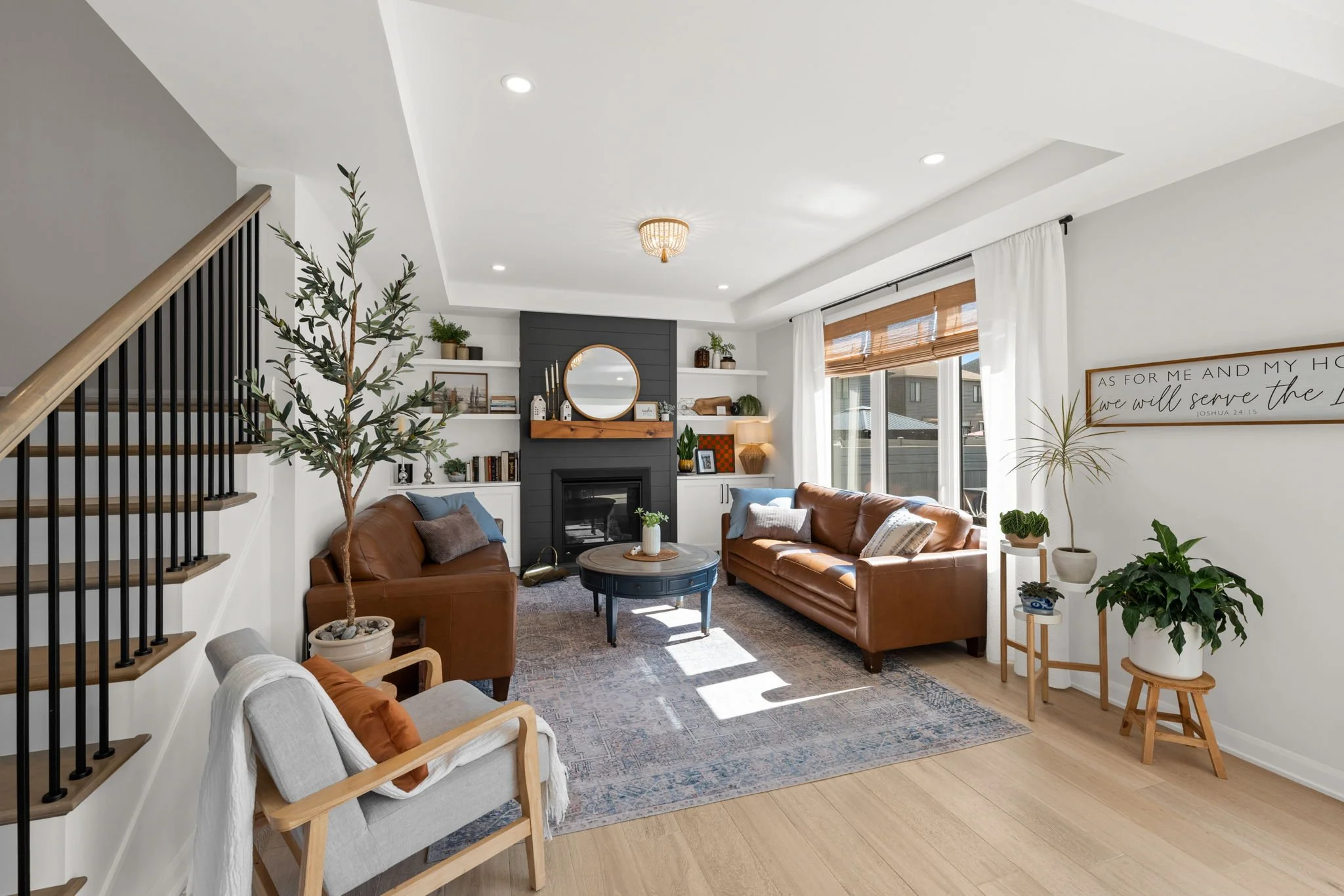 8-web-or-mls-720 Coast Circle-28.jpg