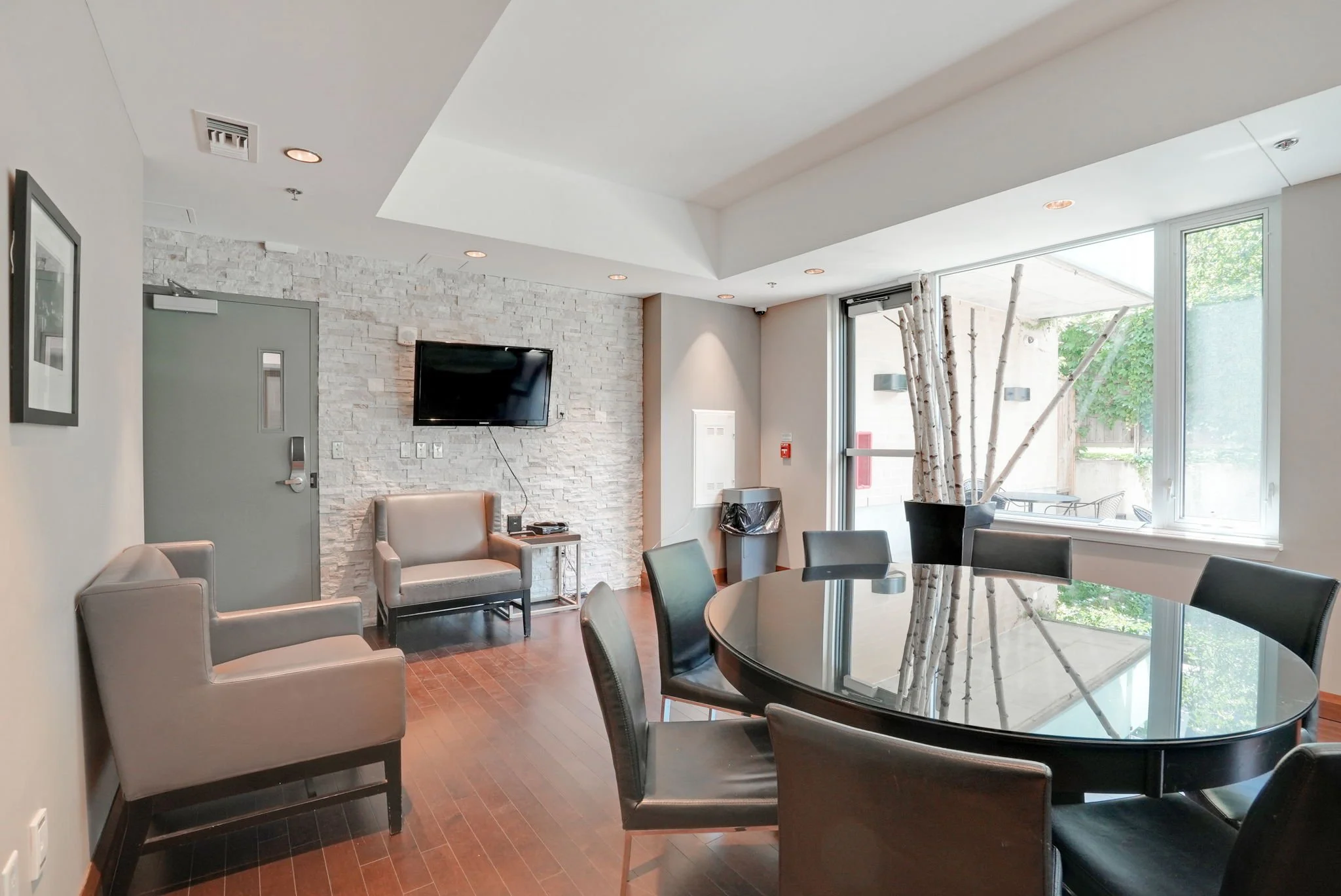 30-web-or-mls-238-besserer-st-811.jpg