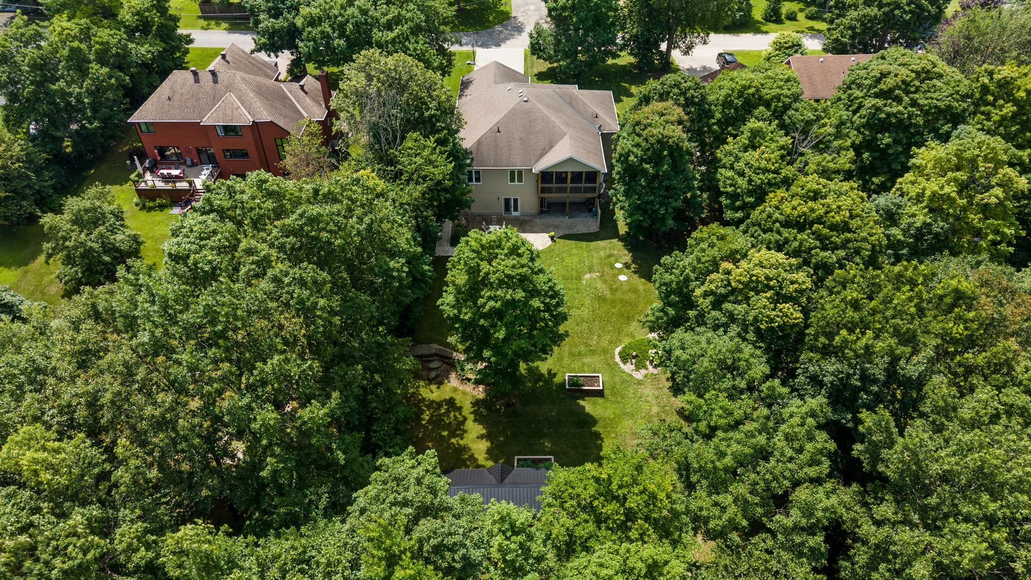 67-web-or-mls-876 Centre Street-70.jpg