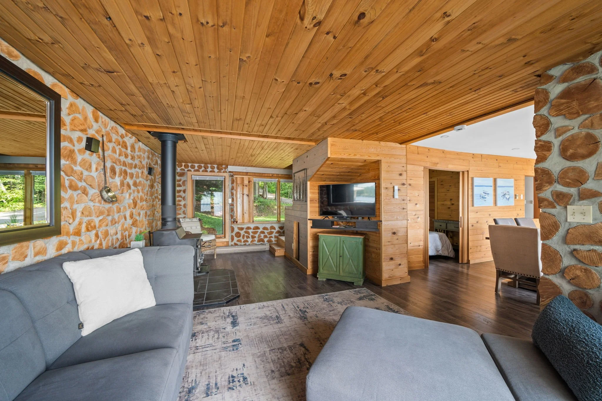 22-web-or-mls-167 Barrett Chute Road-17.jpg