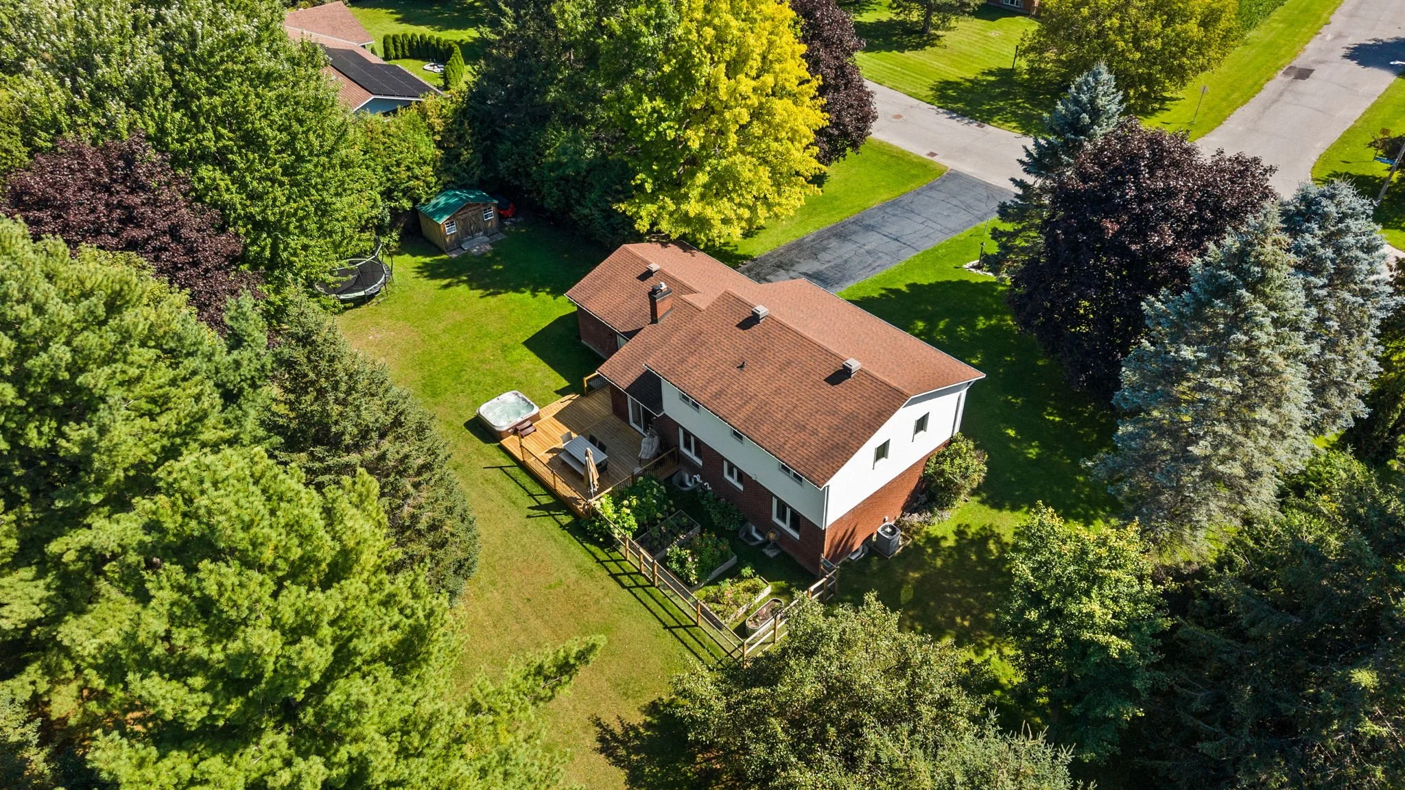 62-web-or-mls-109 Inniskillin Drive-10.jpg
