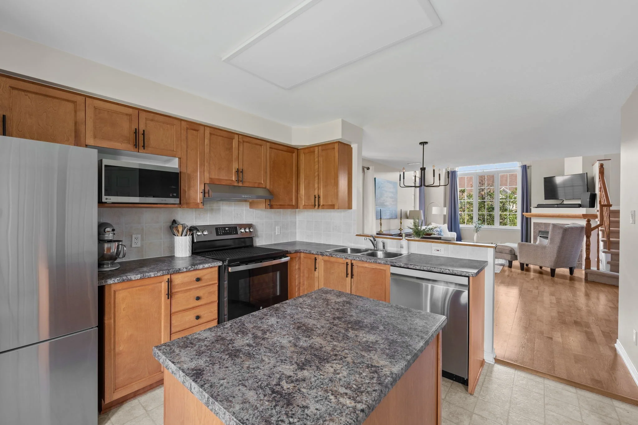 17-web-or-mls-163 70 Edenvale Drive-49.jpg