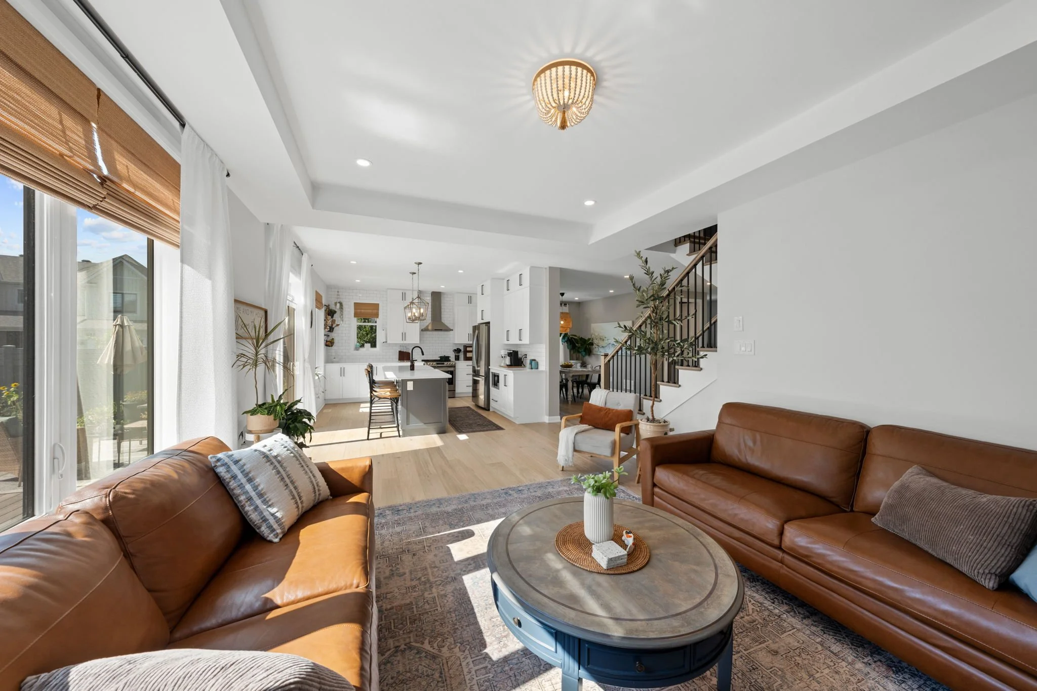 12-web-or-mls-720 Coast Circle-32.jpg