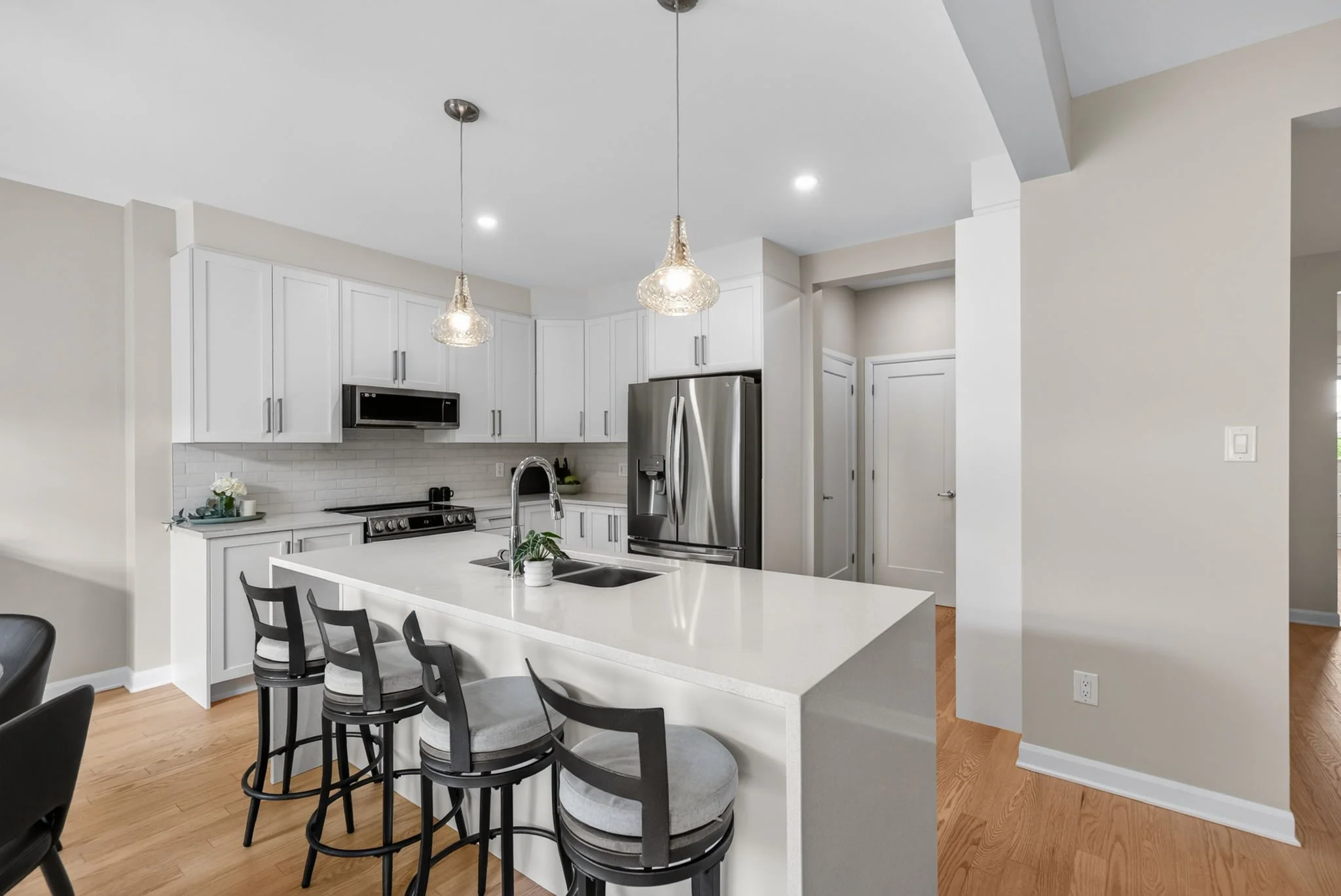 30-web-or-mls-537-anchor-cir.jpg