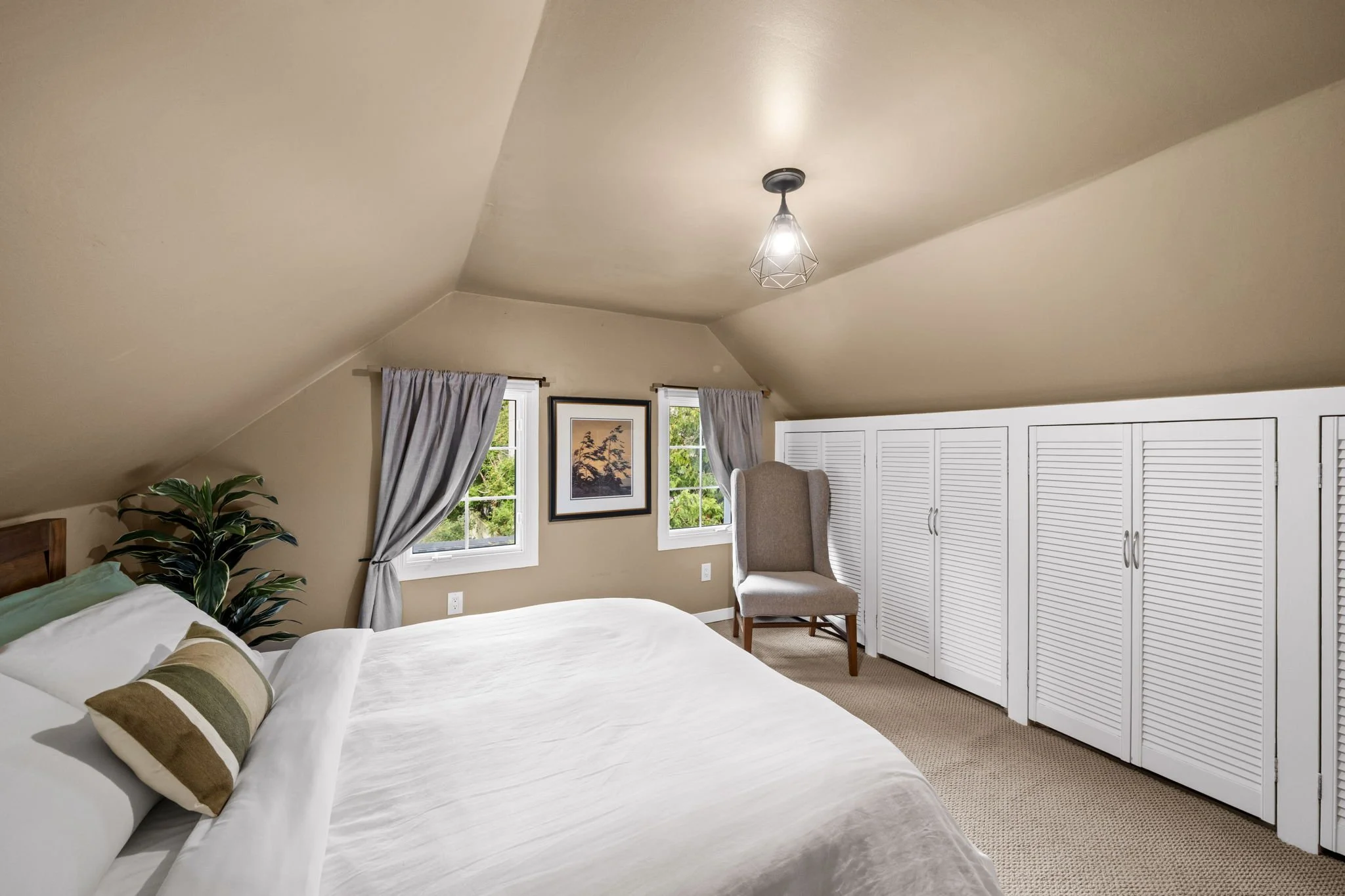 35-web-or-mls-4 Avon Lane-25.jpg