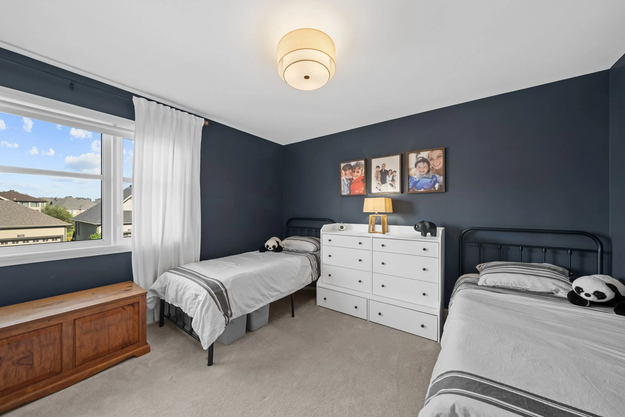 37-web-or-mls-720 Coast Circle-58.jpg