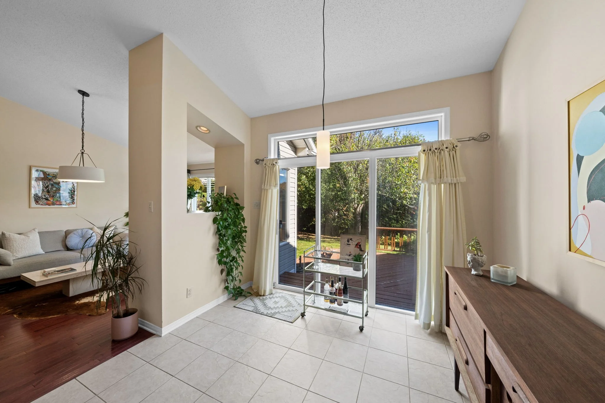 20-web-or-mls-4 Burnstead Crescent-25.jpg