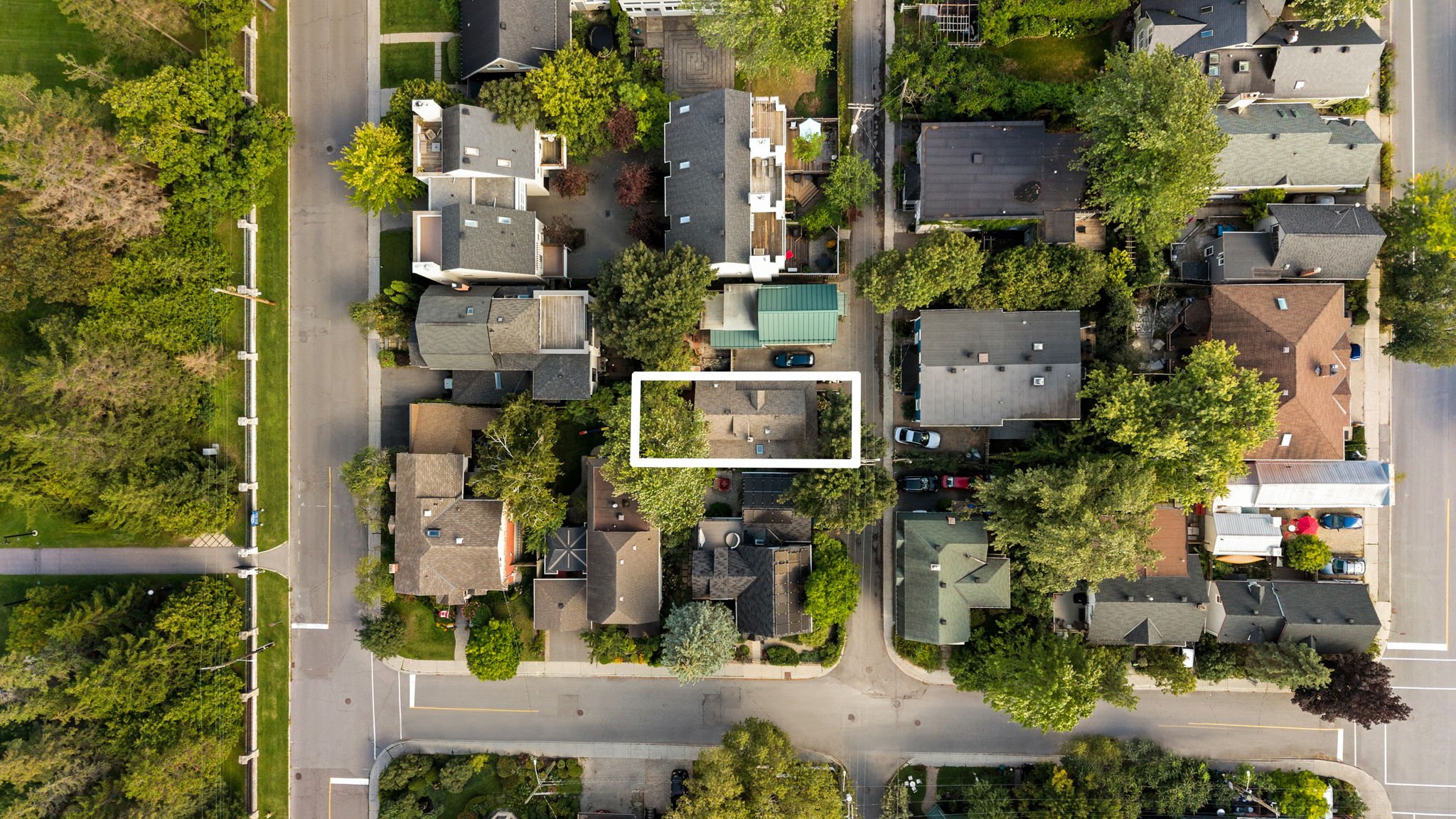 49-web-or-mls-4 Avon Lane-61.jpg