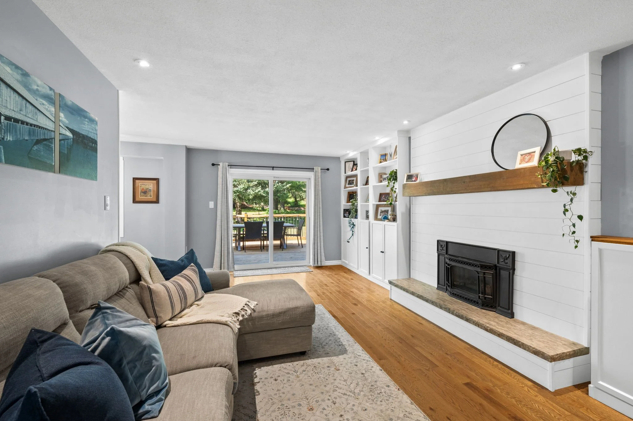 24-web-or-mls-109 Inniskillin Drive-45.jpg