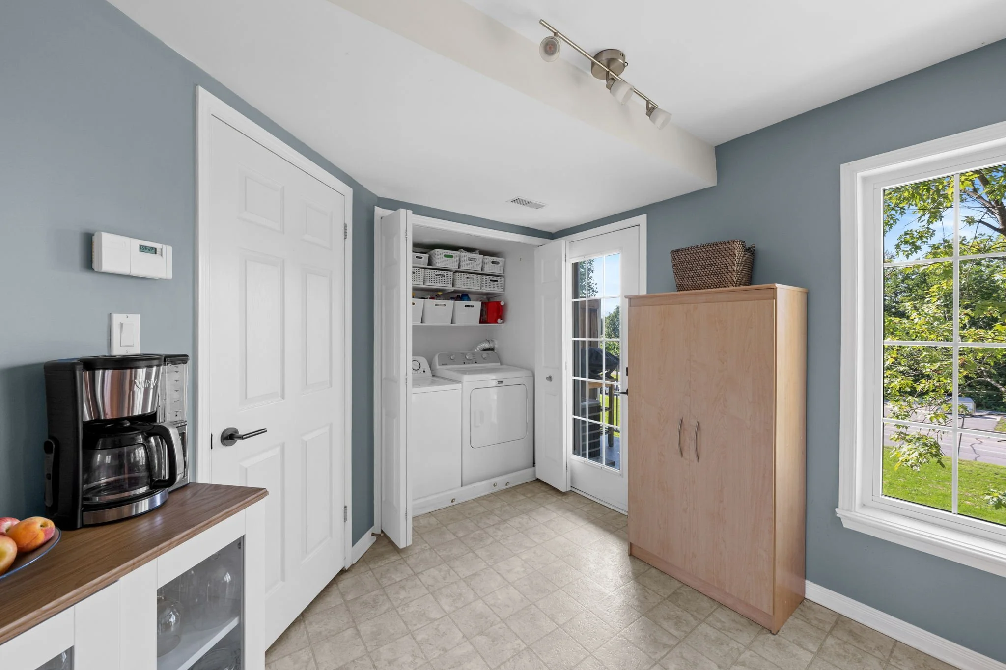 22-web-or-mls-163 70 Edenvale Drive-54.jpg