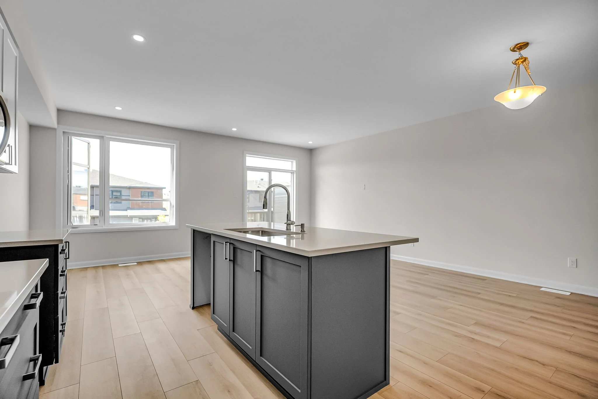 14-web-or-mls-313-gisborne-pl.jpg