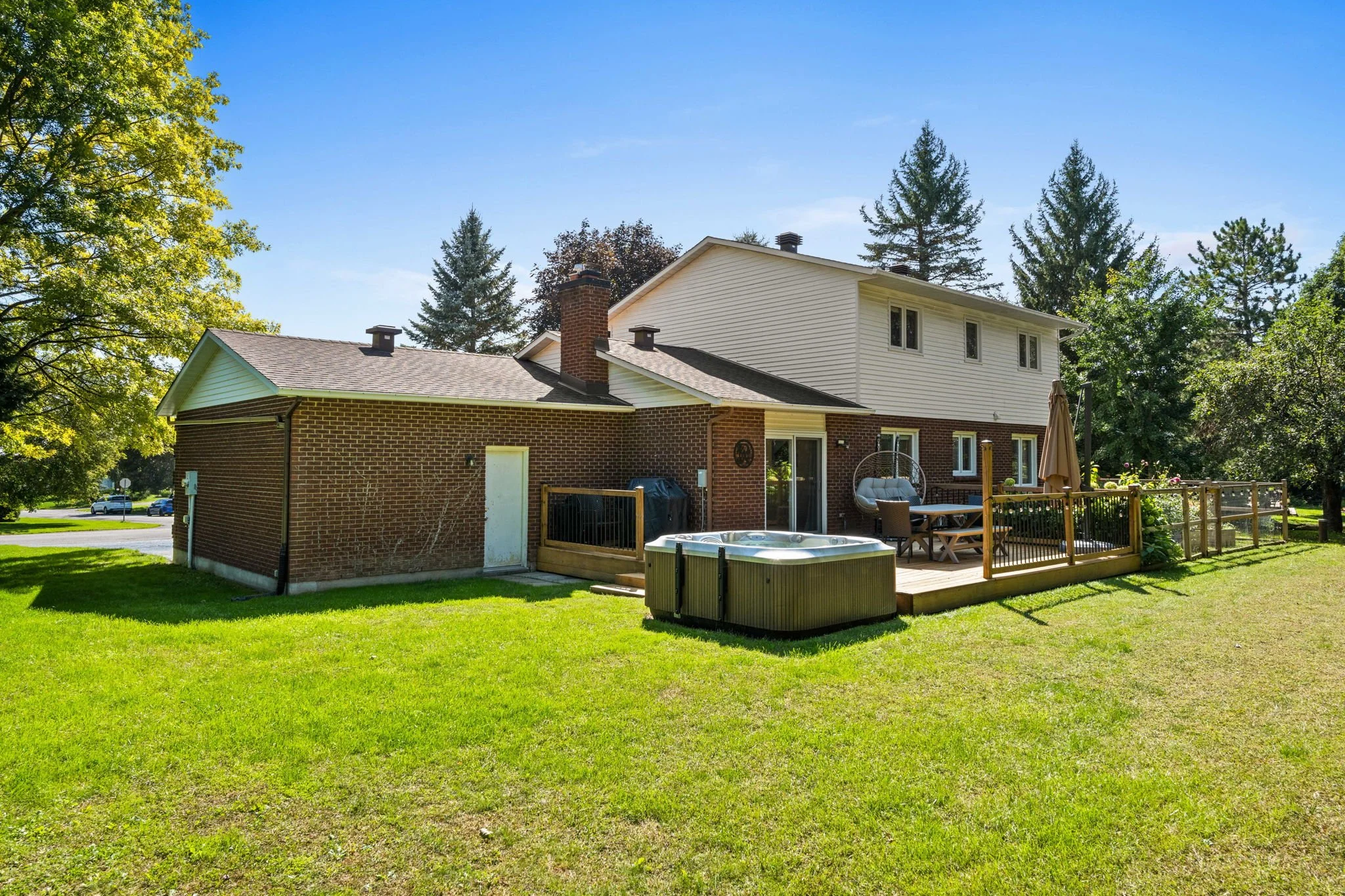 50-web-or-mls-109 Inniskillin Drive-19.jpg
