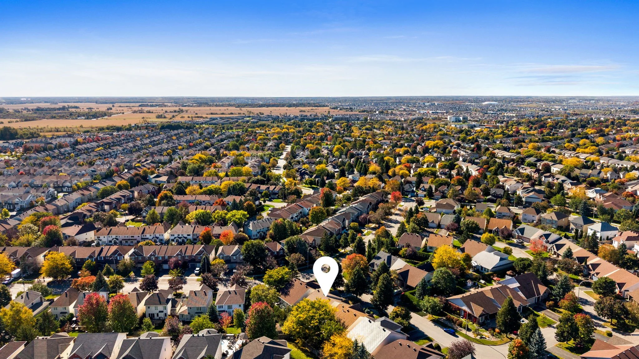 56-web-or-mls-4 Burnstead Crescent-57.jpg