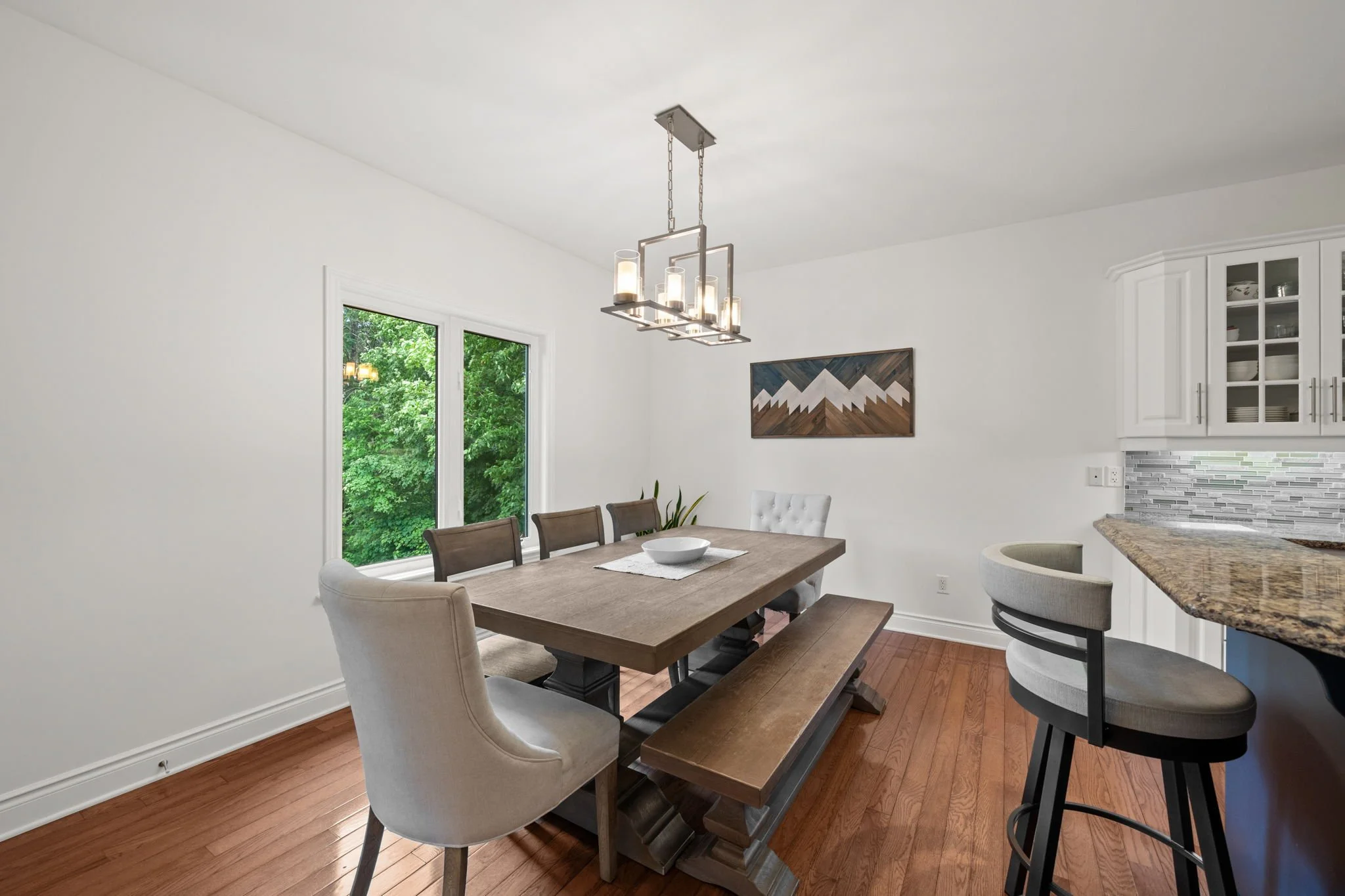 23-web-or-mls-876 Centre Street-22.jpg