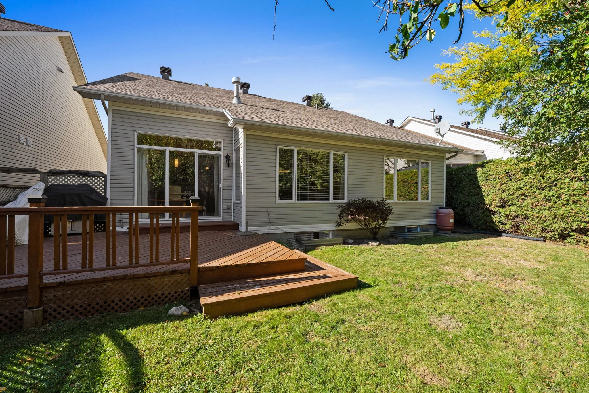 46-web-or-mls-4 Burnstead Crescent-45.jpg