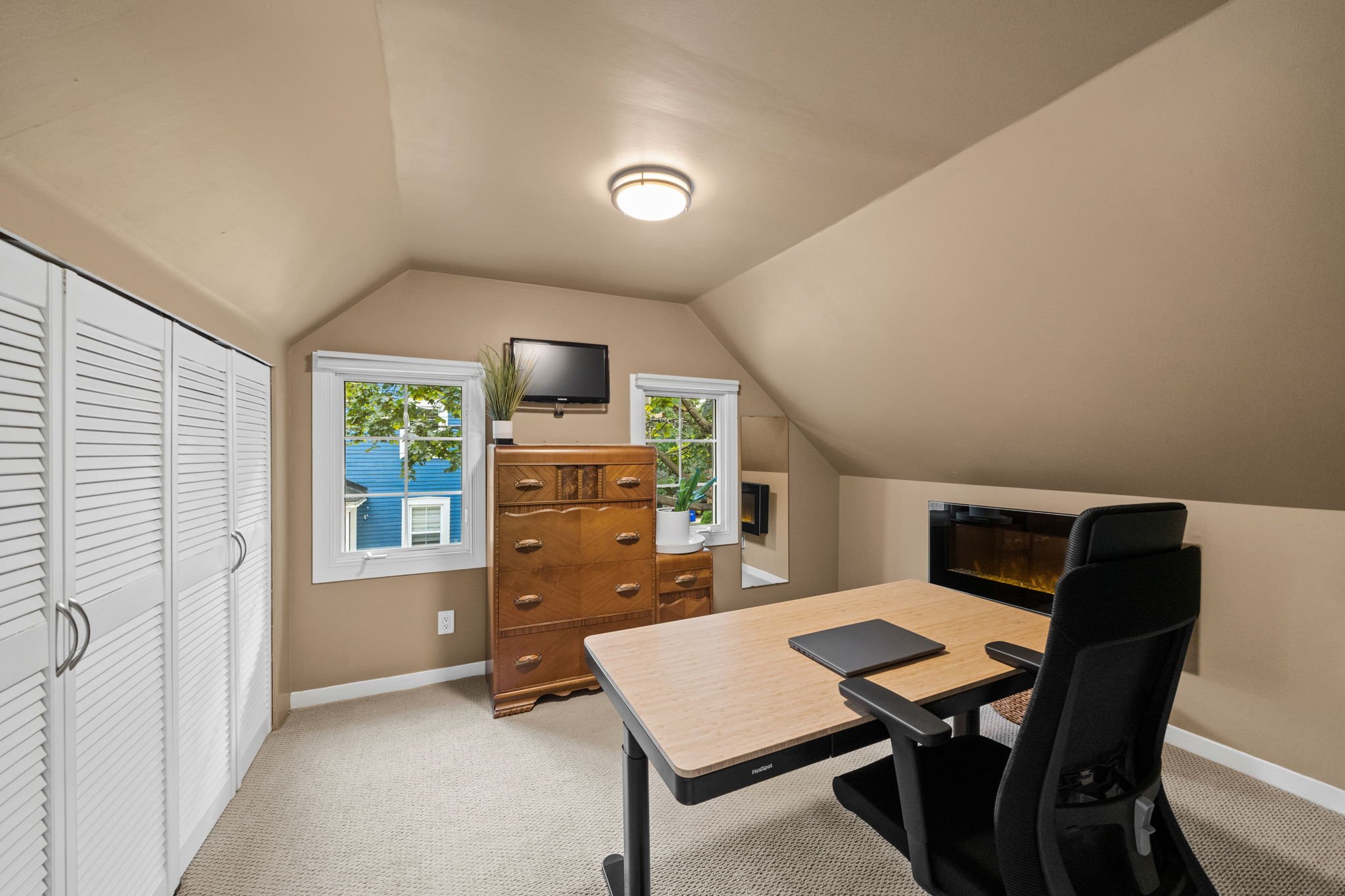 37-web-or-mls-4 Avon Lane-26.jpg