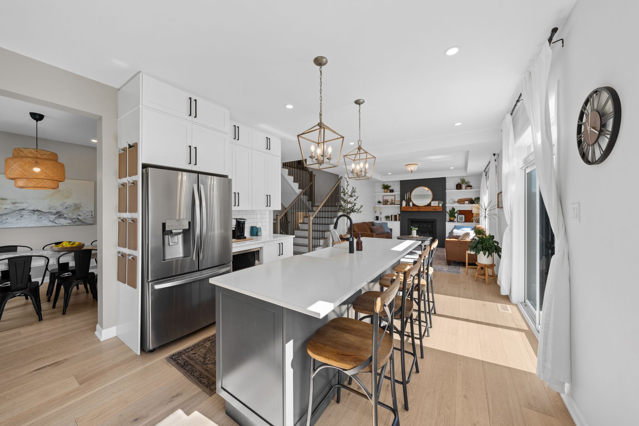 16-web-or-mls-720 Coast Circle-37.jpg