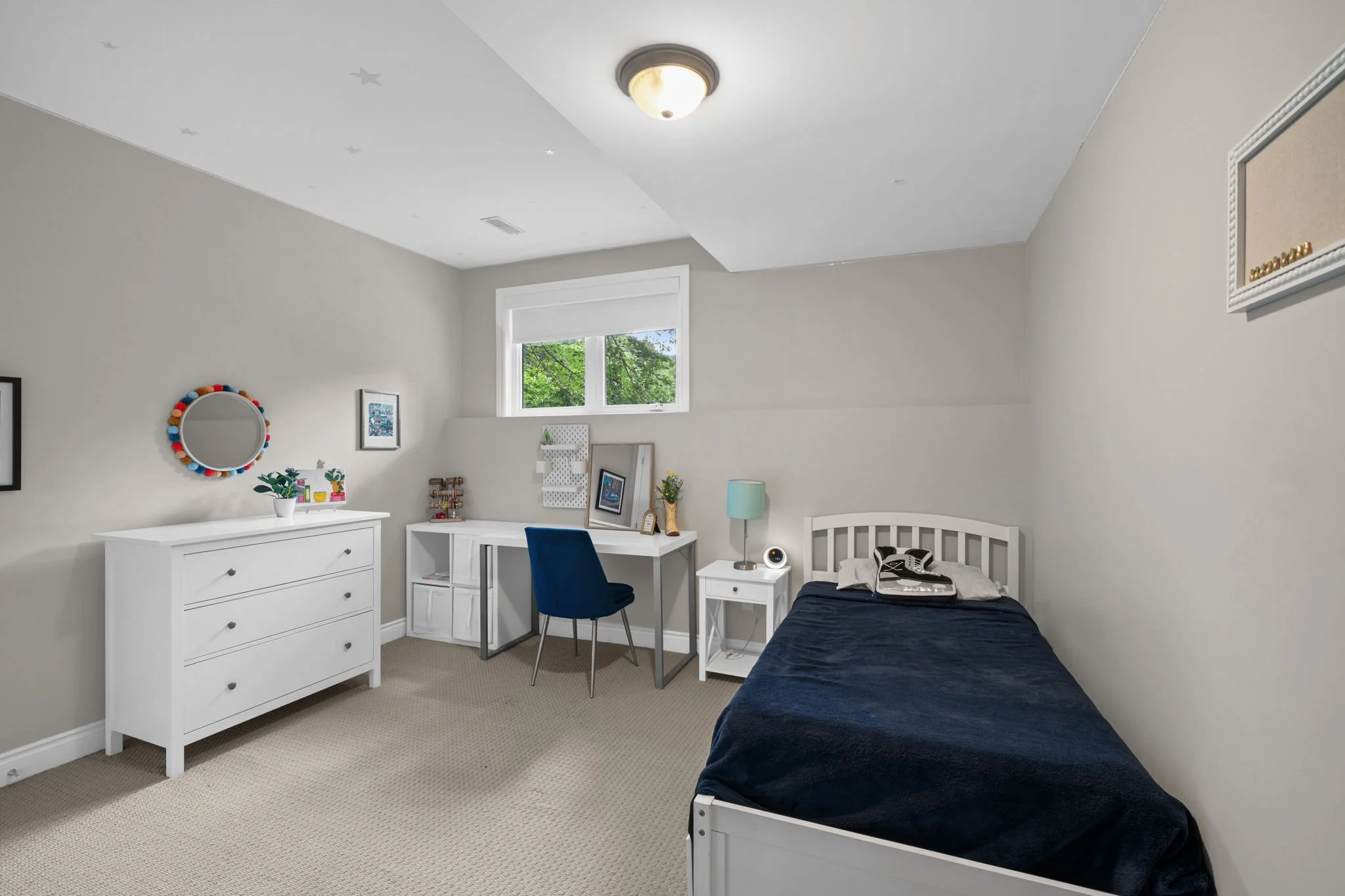 47-web-or-mls-876 Centre Street-47.jpg