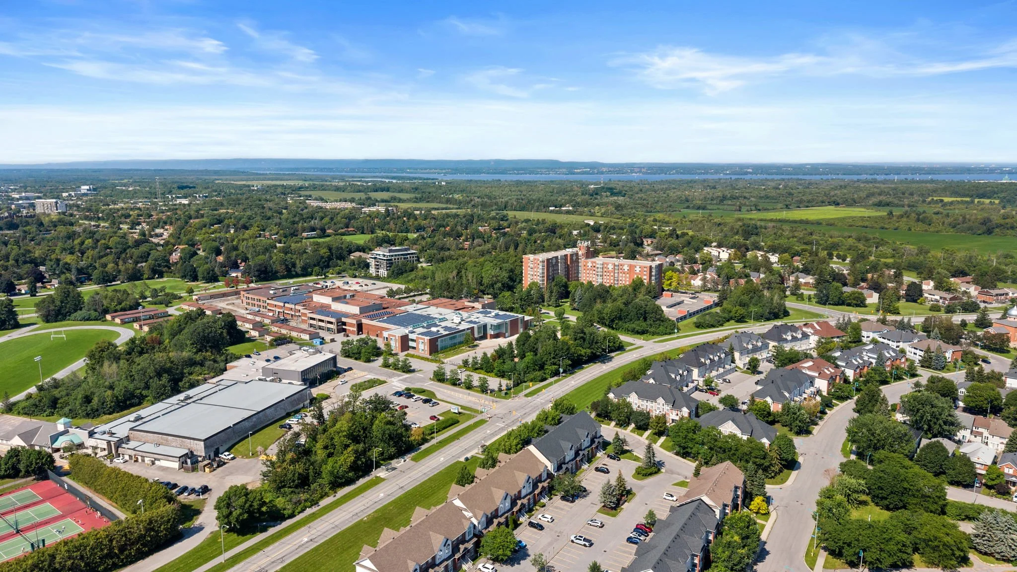 57-web-or-mls-163 70 Edenvale Drive-12.jpg