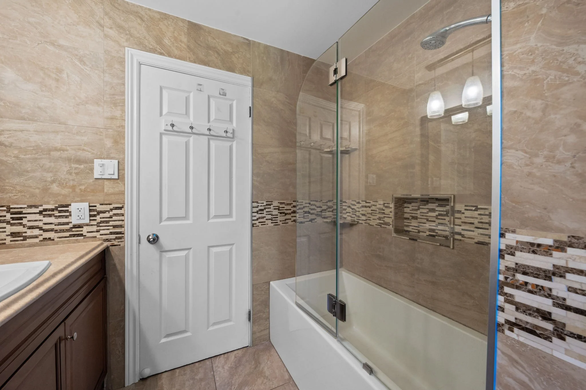 37-web-or-mls-109 Inniskillin Drive-58.jpg