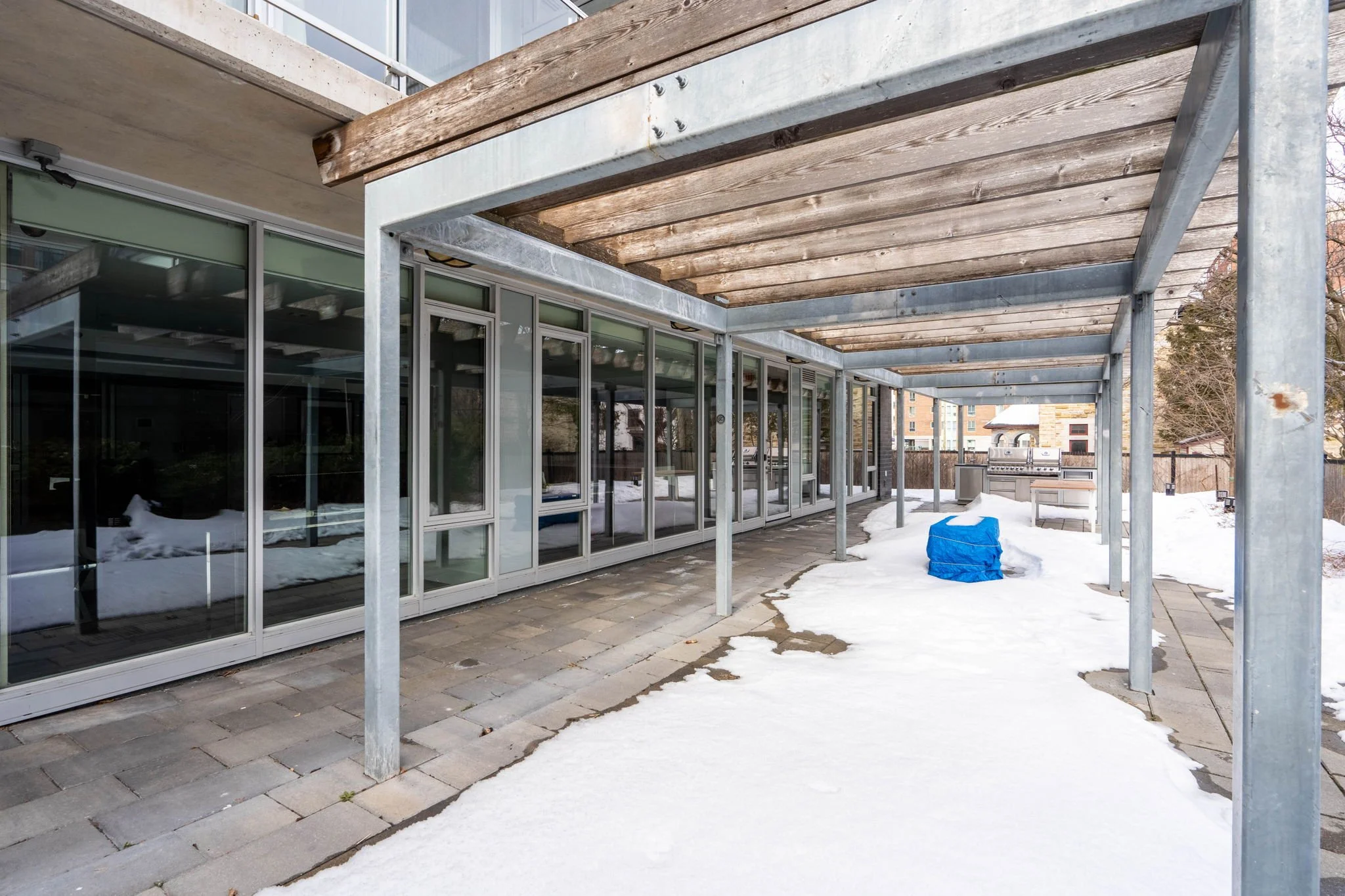 26-web-or-mls-300-lisgar-st-701.jpg