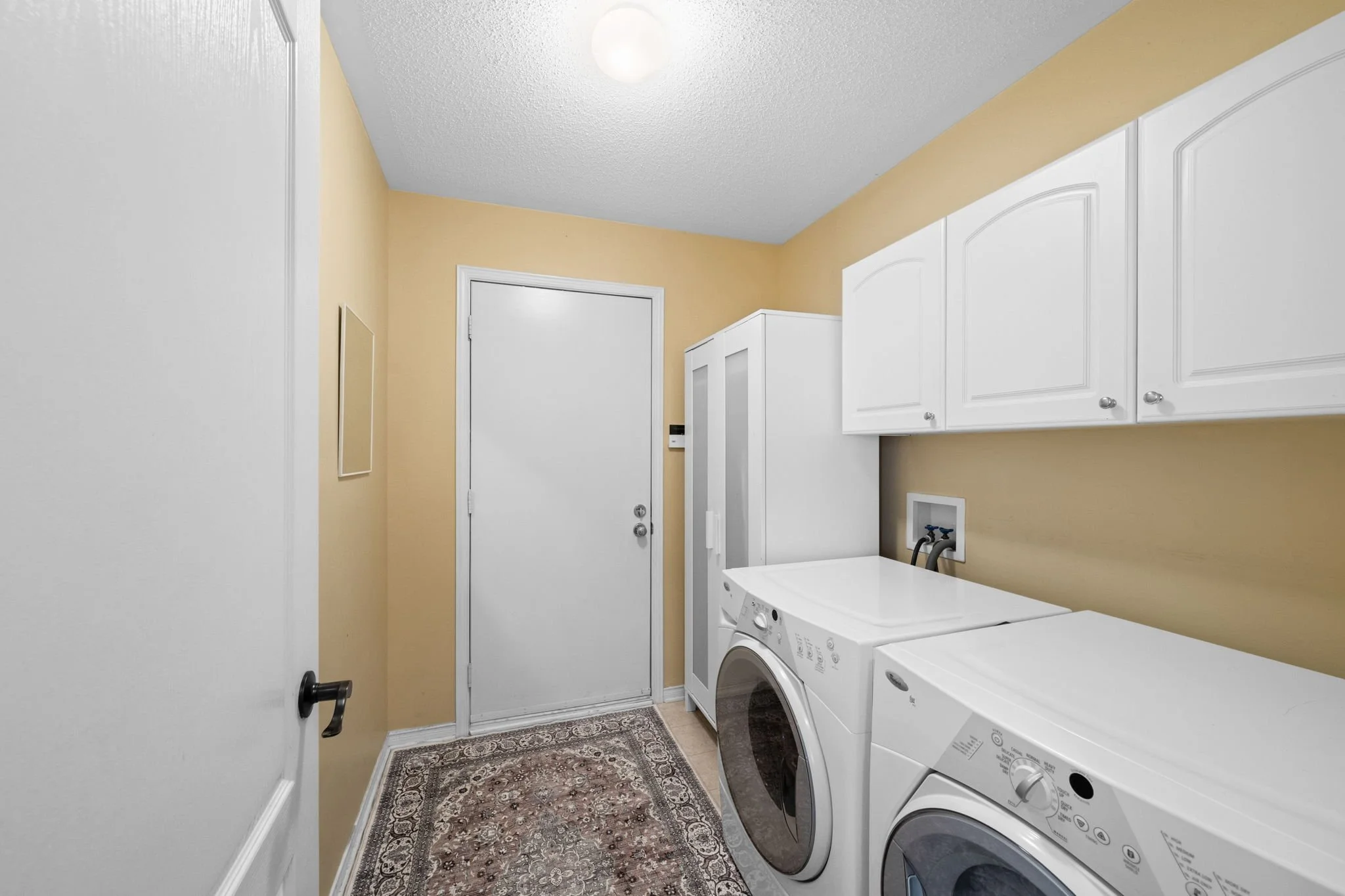 29-web-or-mls-4 Burnstead Crescent-29.jpg