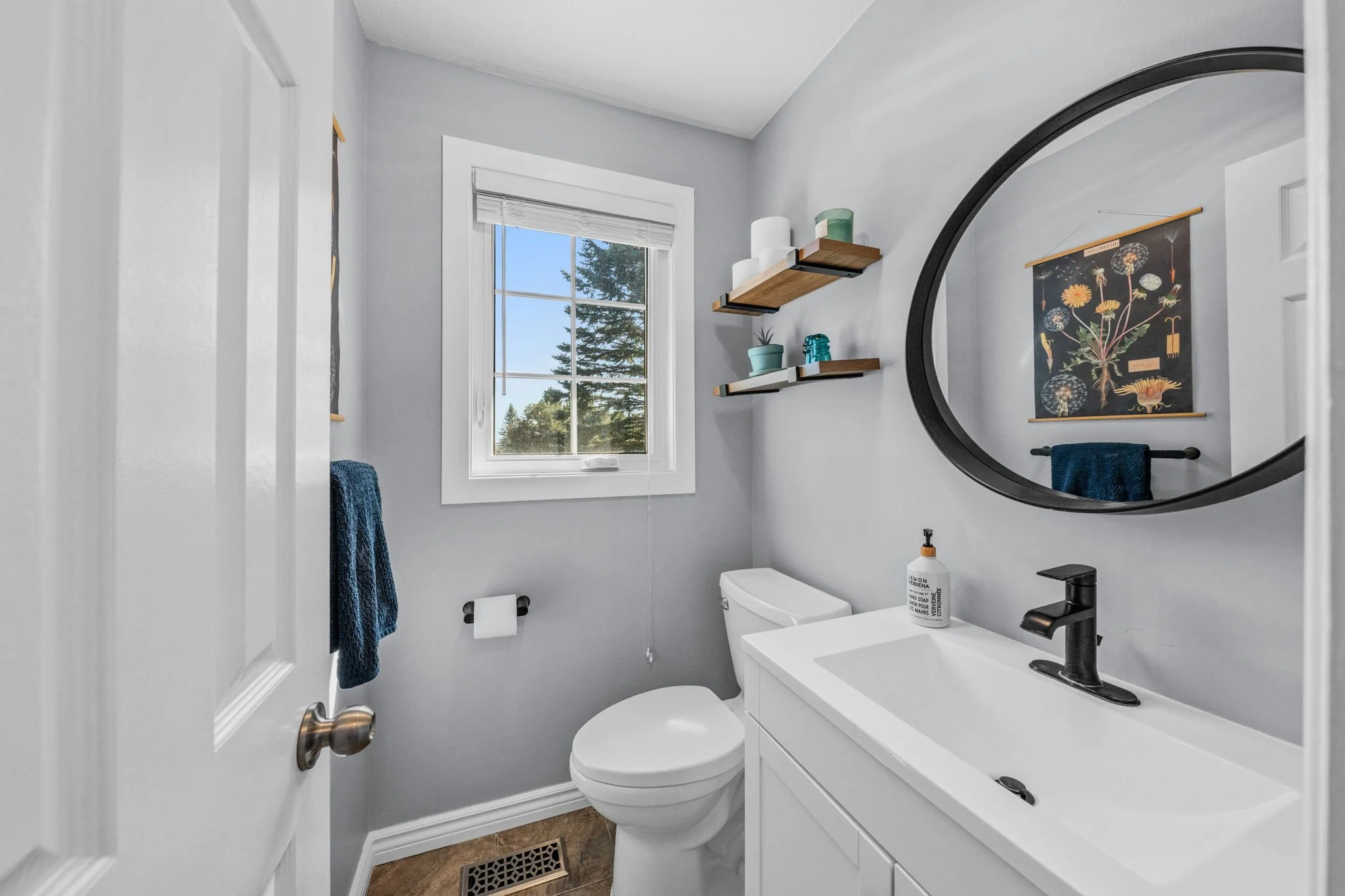 26-web-or-mls-109 Inniskillin Drive-47.jpg