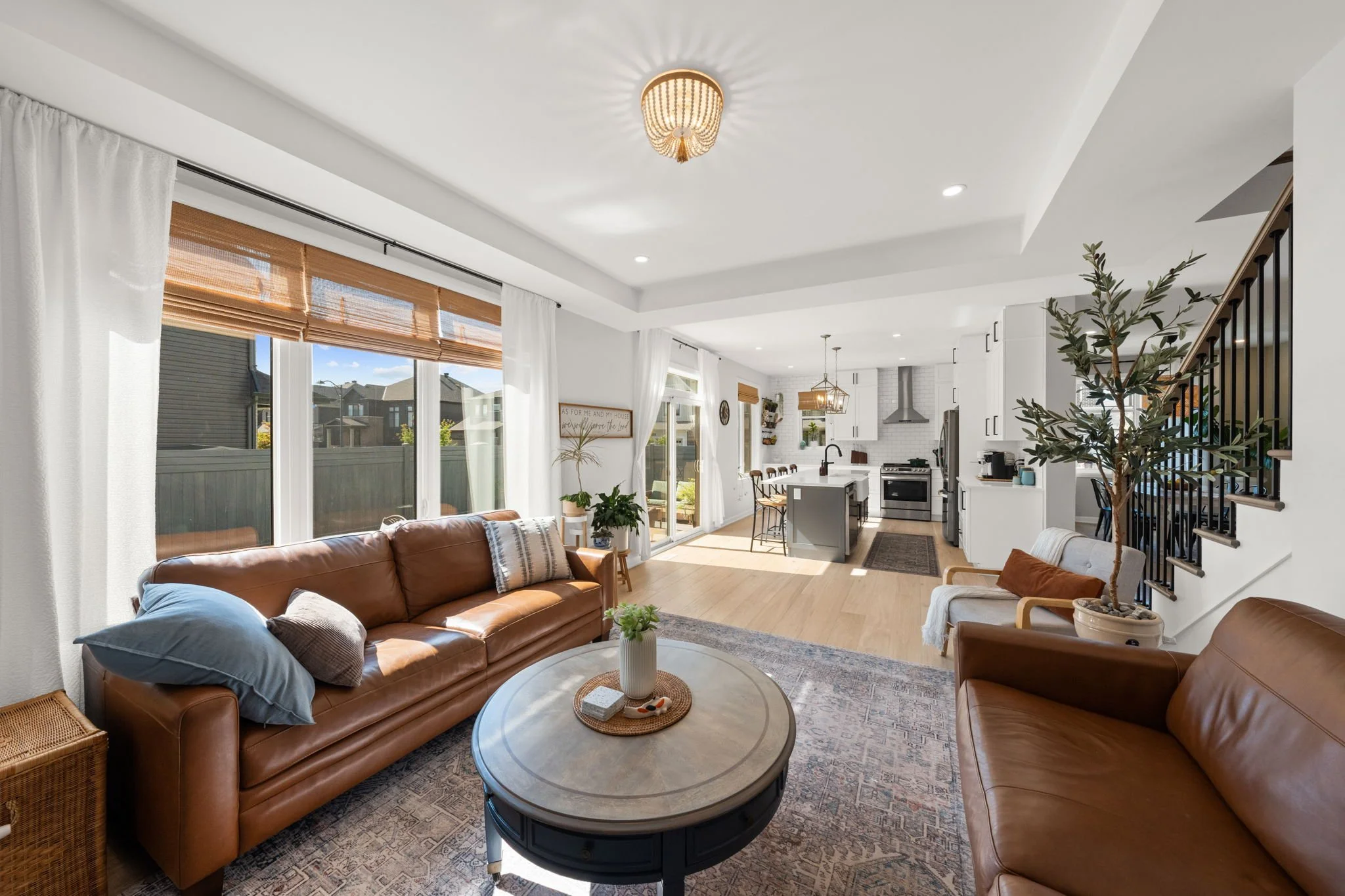 11-web-or-mls-720 Coast Circle-31.jpg