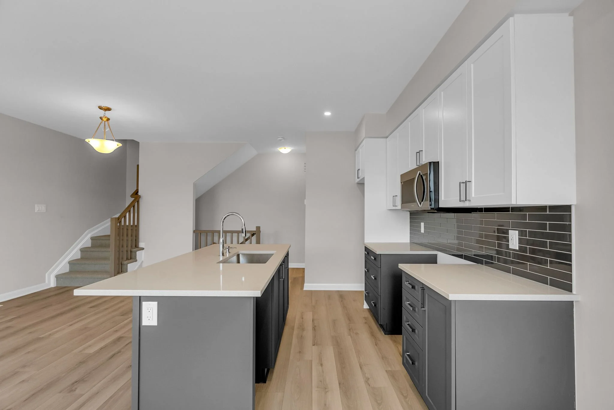 20-web-or-mls-313-gisborne-pl.jpg