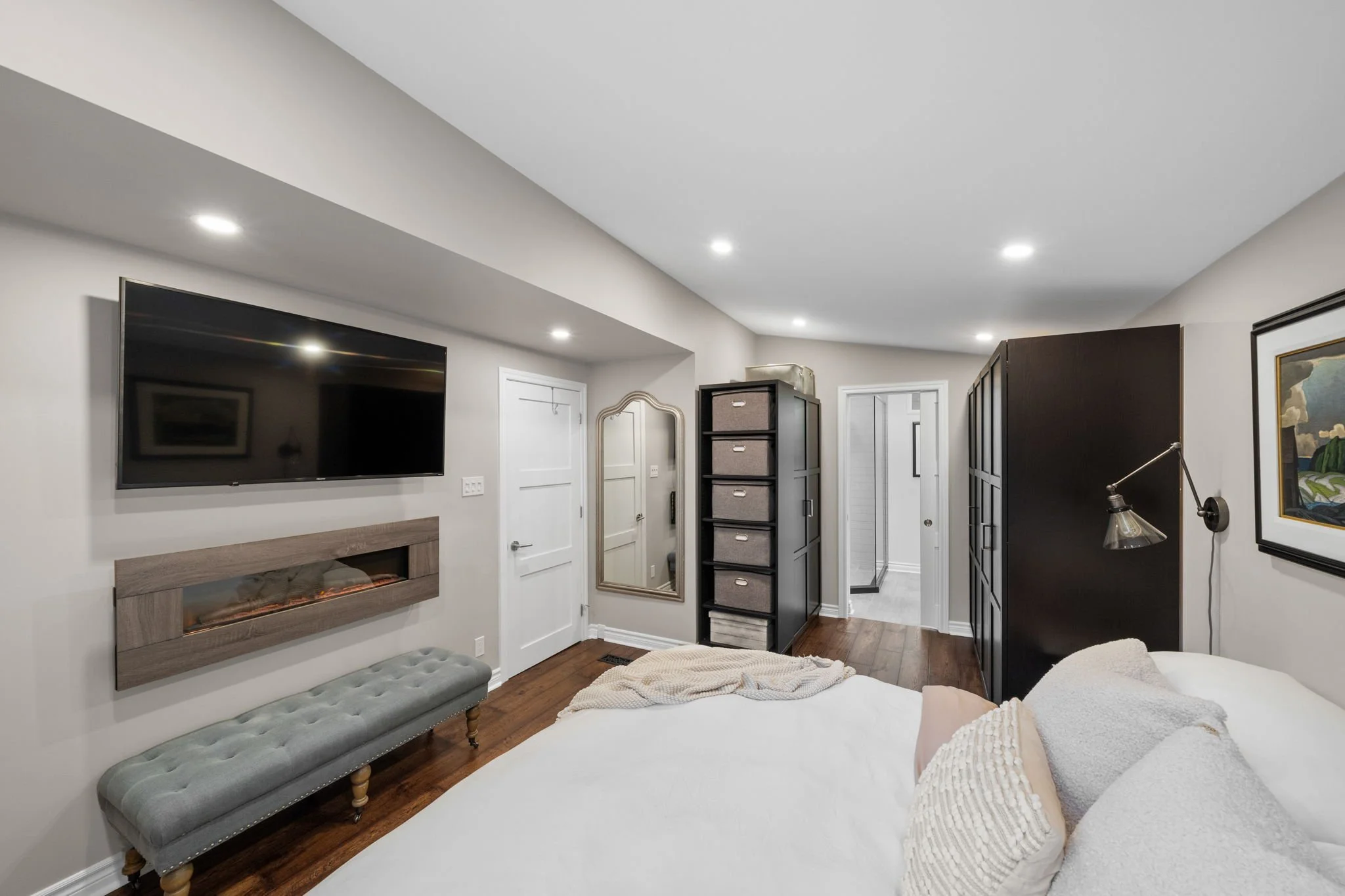 27-web-or-mls-4 Avon Lane-31.jpg