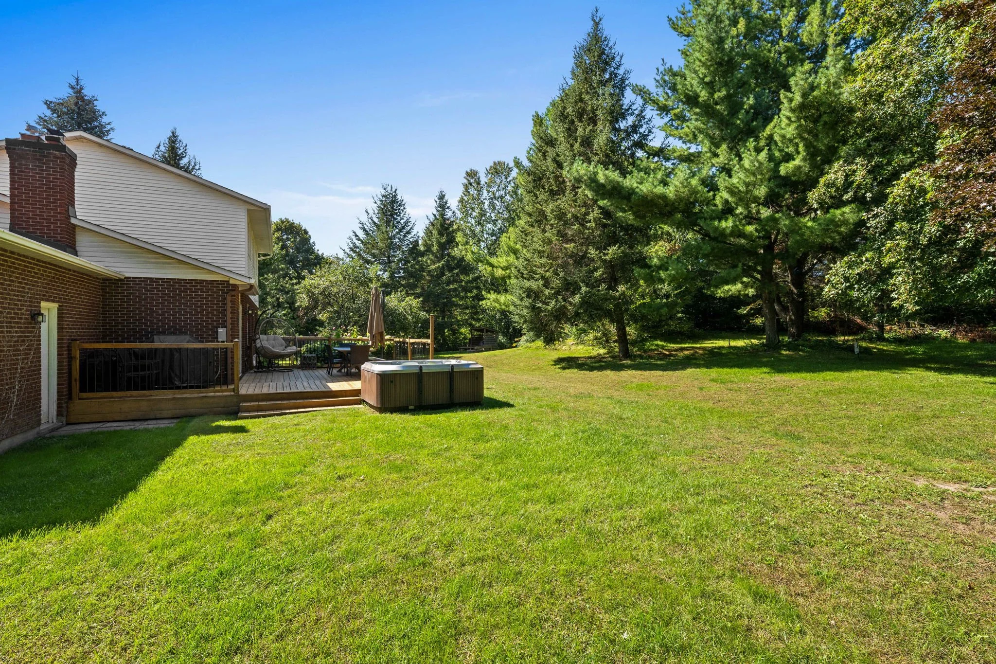 52-web-or-mls-109 Inniskillin Drive-28.jpg