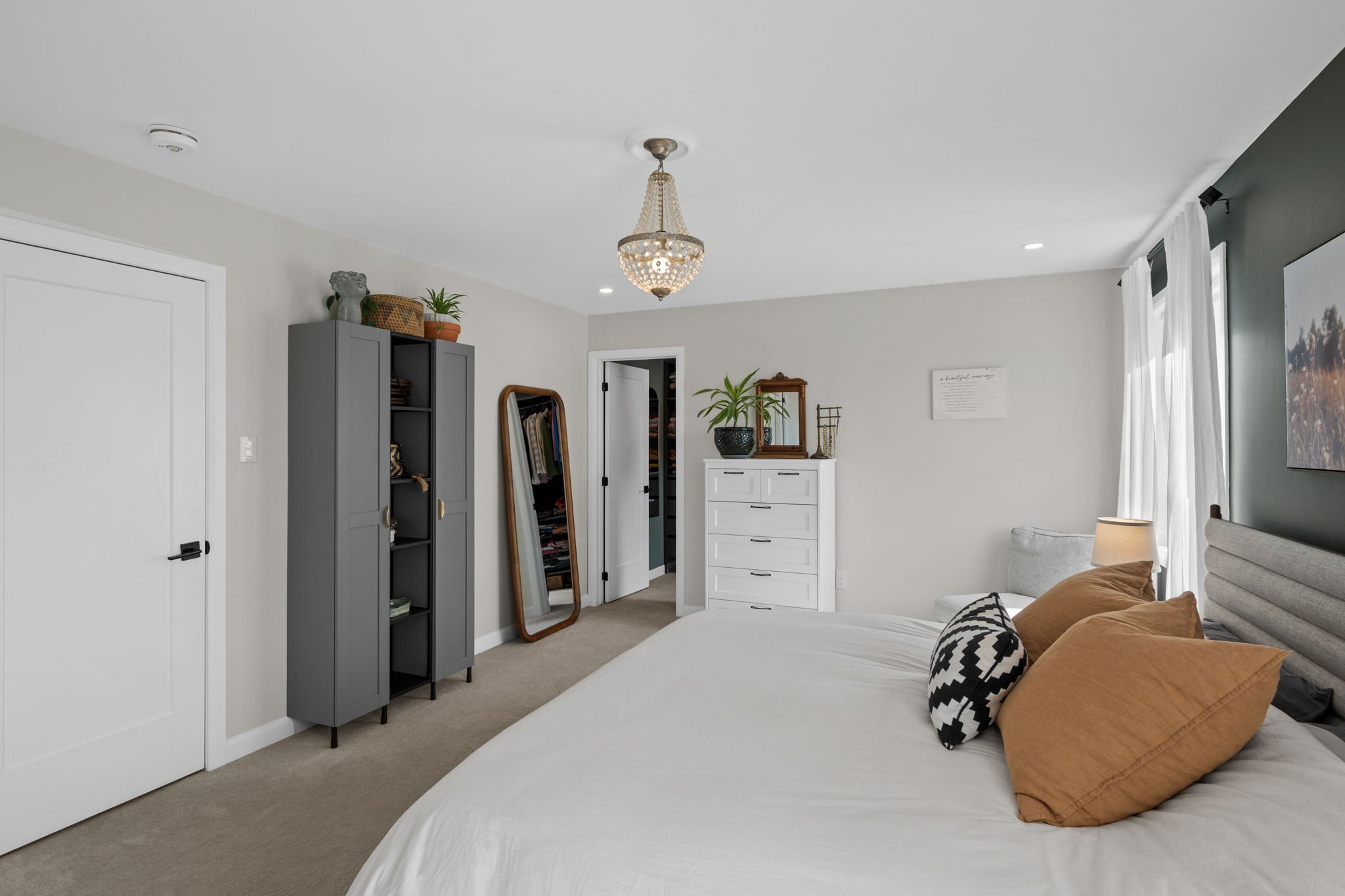 29-web-or-mls-720 Coast Circle-23.jpg