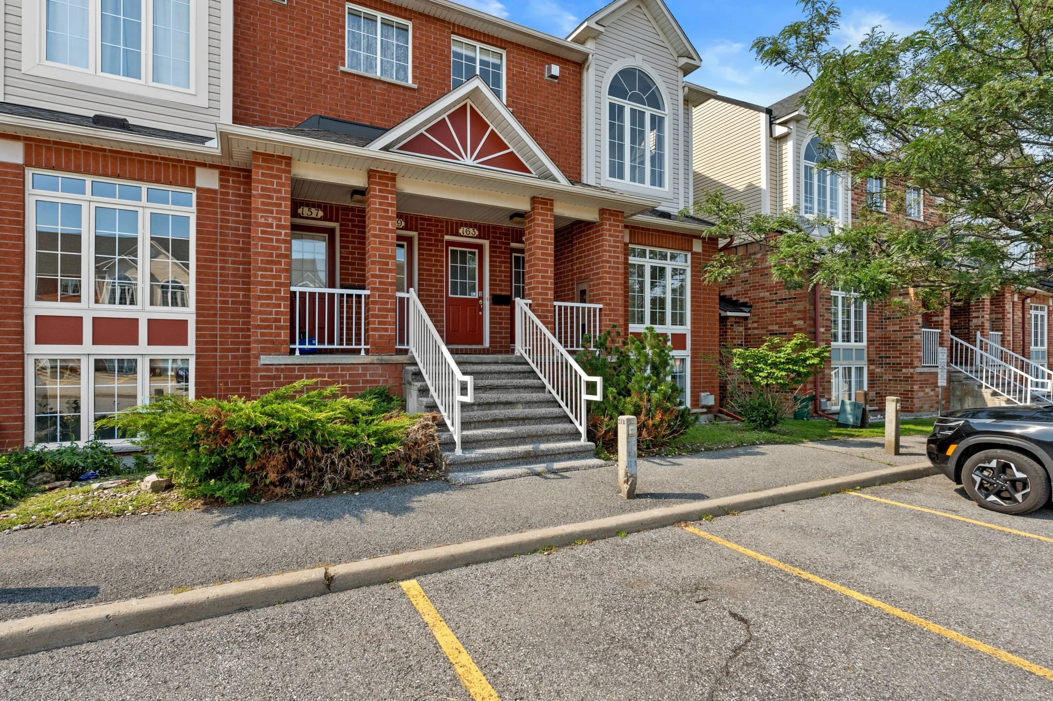 3-web-or-mls-163 70 Edenvale Drive-34.jpg