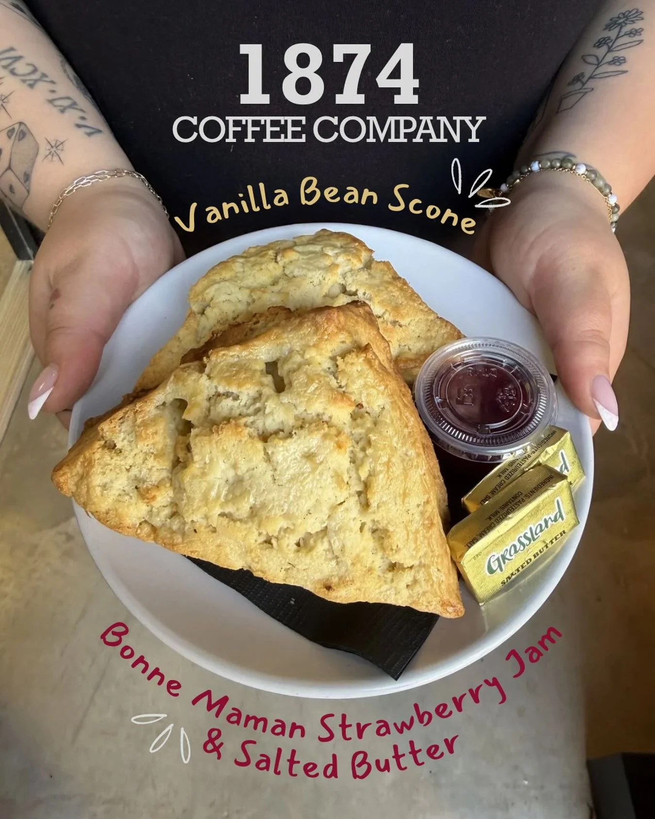 Talk about a treat for your morning! This softy and fluffy vanilla bean scone will certainly perk up your day. Paired with a touch of strawberry jam and butter, it makes the prefect compliment to your coffee ☕️🍓

#scone #coffeeshop #njcoffee #roaste