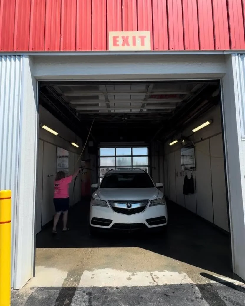 A HUGE shout out to Sunset Bay Carwash for hosting a weekend fundraiser in support of the High River District Health Care Foundation!

The weekend raised $1,200 that will go toward a specialized physiotherapy lift at the hospital.

A heartfelt thank 