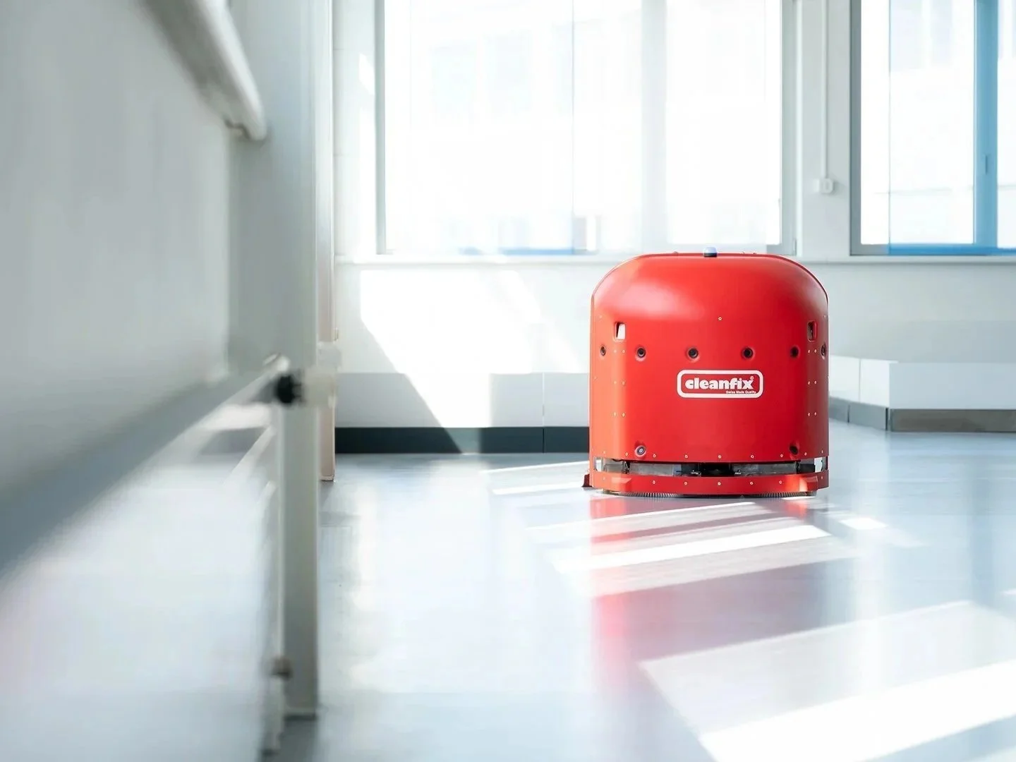 Why Large Facilities Are Choosing Autonomous Cleaning