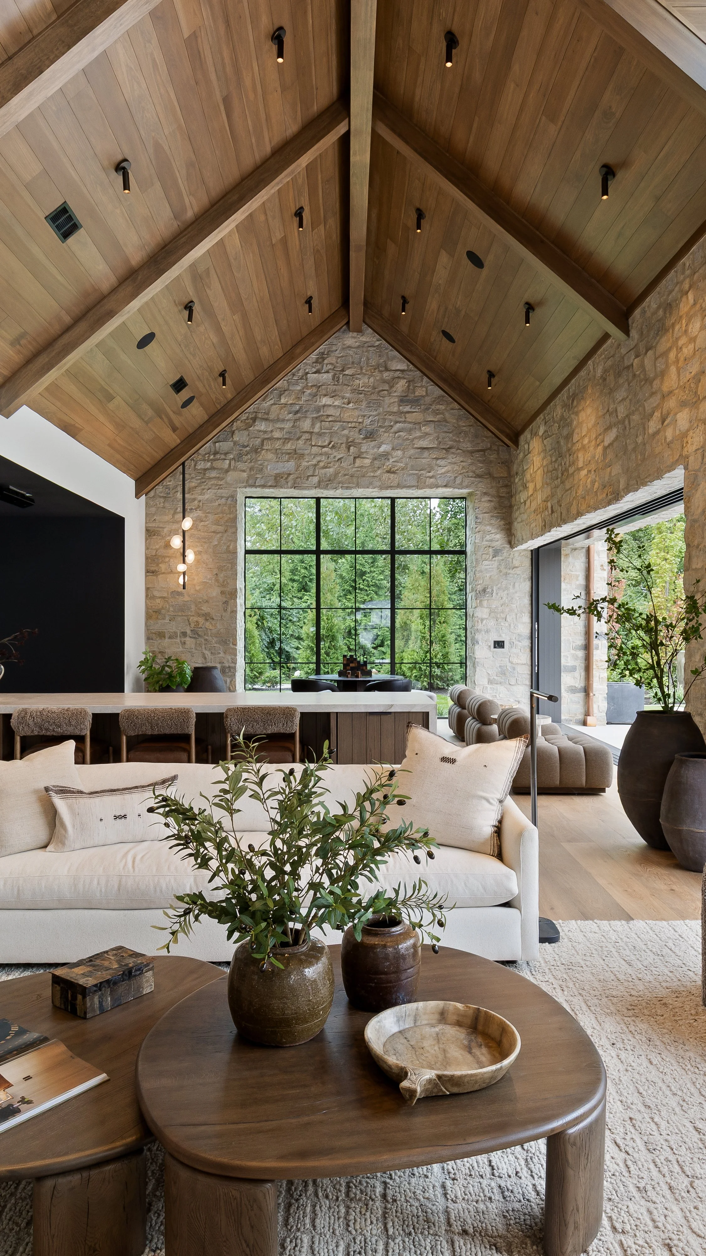 11-8065 Hunt Club Rd-100.jpg