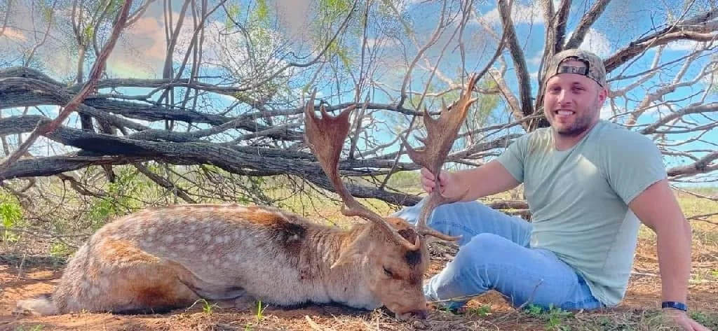 Fallow Spotted Texas Hunt G2 Ranch Hunting Exotic Exotics Deer Buck.JPG