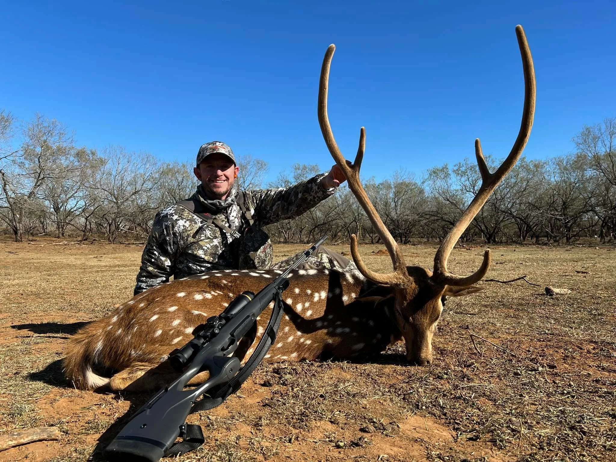 Velvet Axis Buck Hunt Texas G2 Ranch Deer Exotic Exotics Hunting.JPG