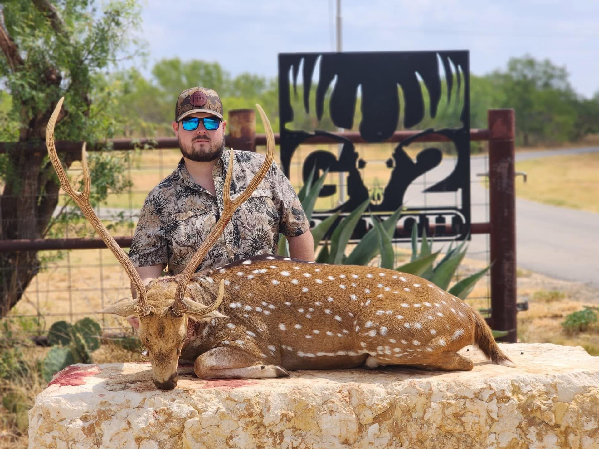 Axis Buck Deer Hunt Texas G2 Ranch Hunting Exotic Exotics.JPG