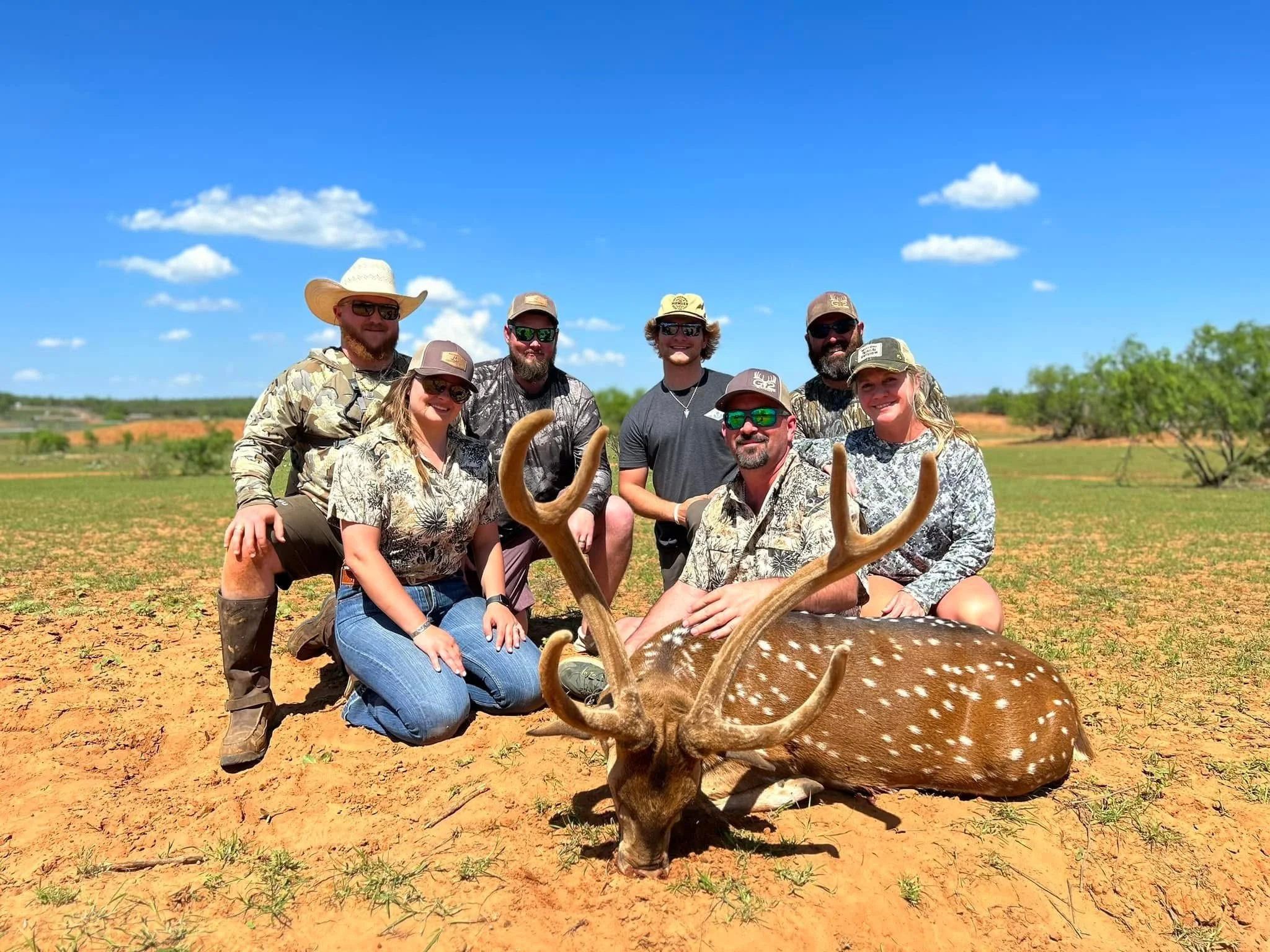Velvet Axis Buck Hunt Texas G2 Ranch Hunting Exotic Exotics Big.JPG