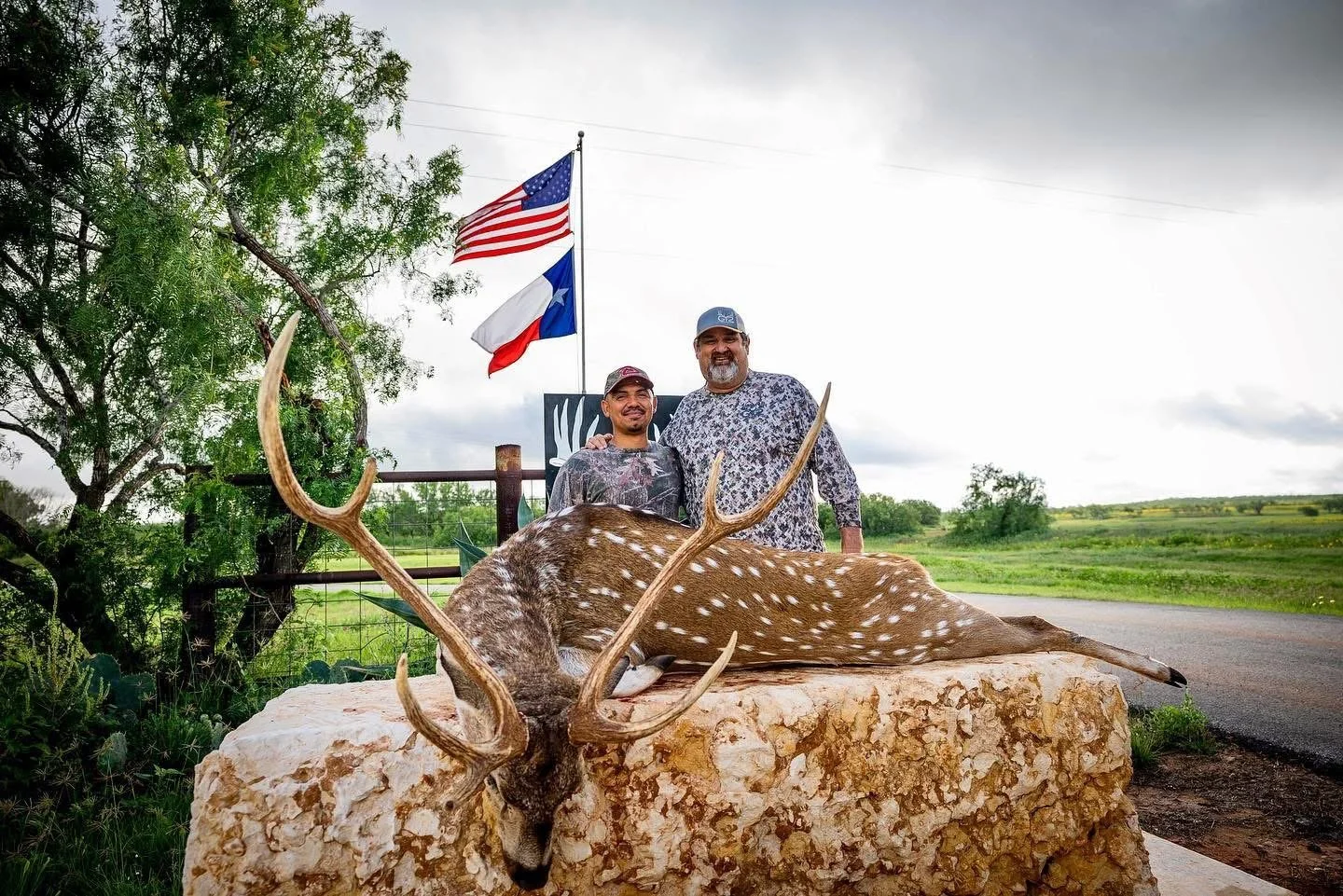 Axis Deer Buck Hunt Texas Hunting G2 Ranch Exotic Exotics.JPG