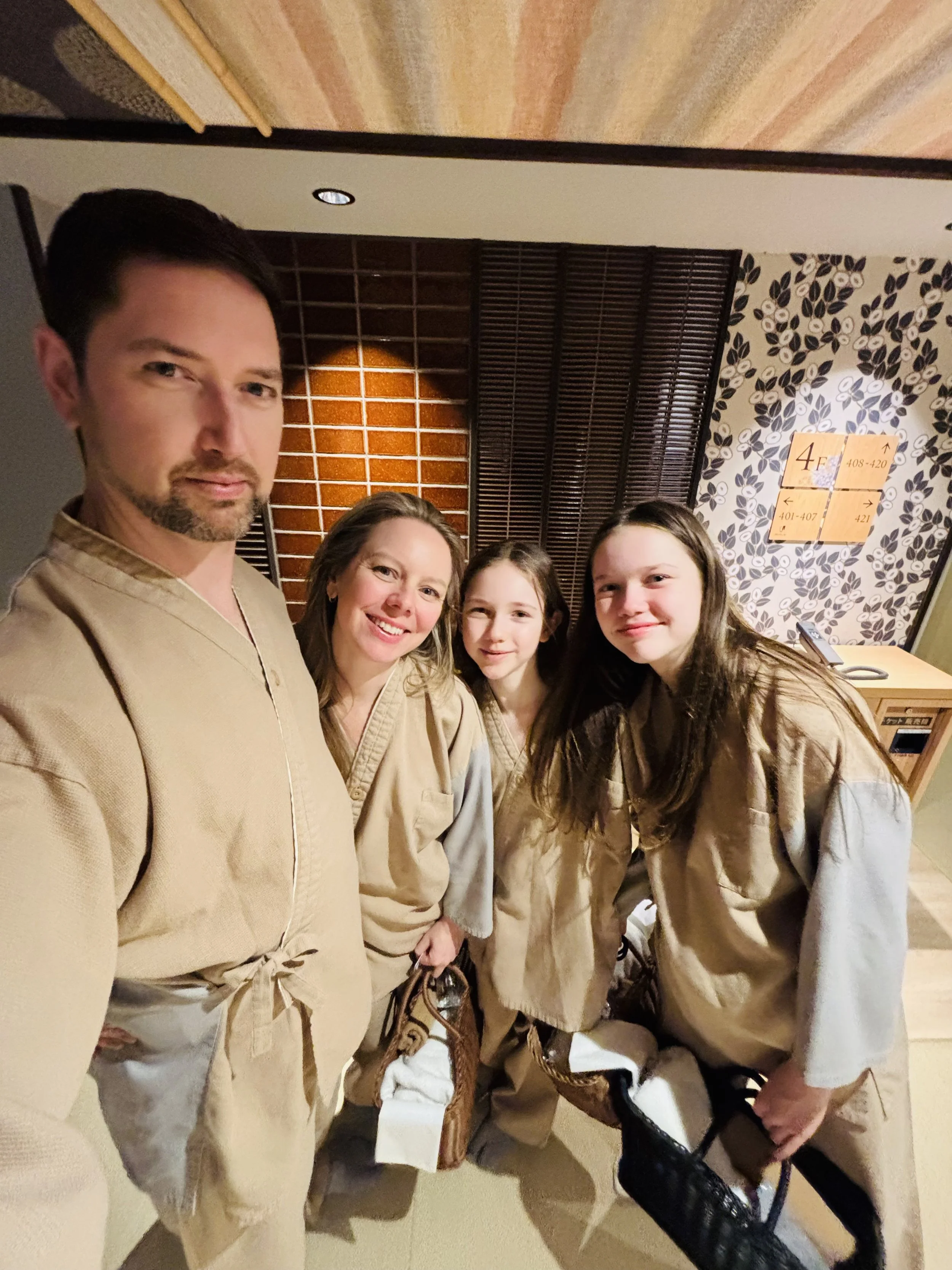 JapaneseOnsenLPTravelBlog.jpg