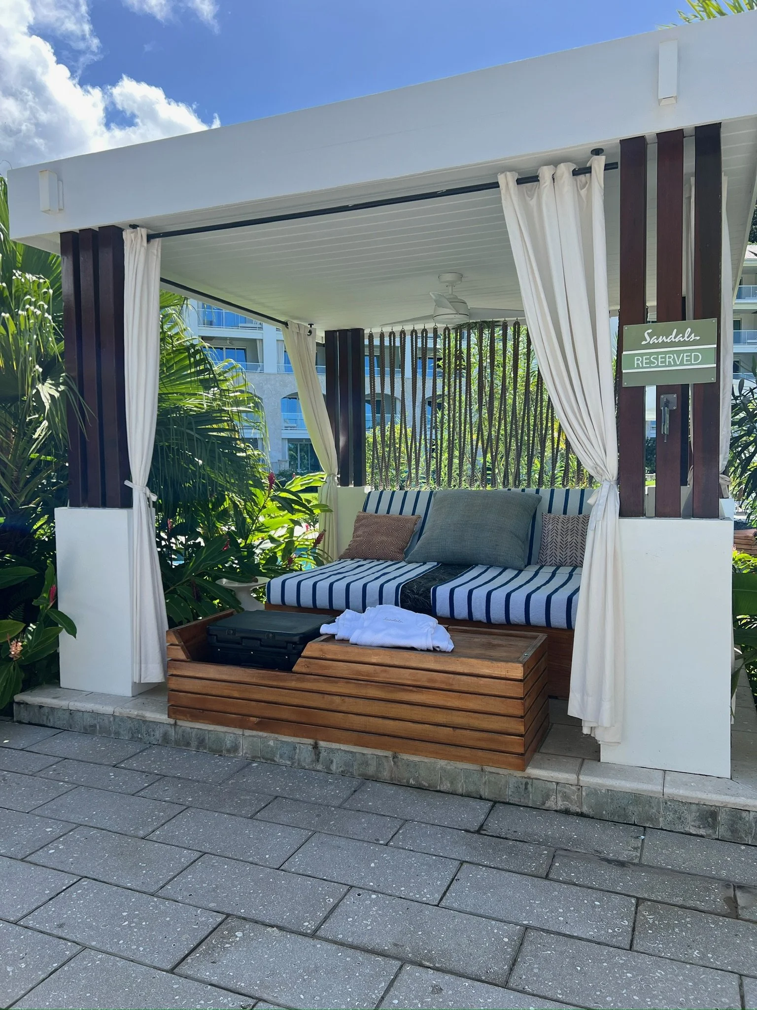 Sandals-saint-vincent-cabana.jpeg