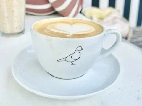 PIGEON CAFÉ &amp; BAR Monkland Ave