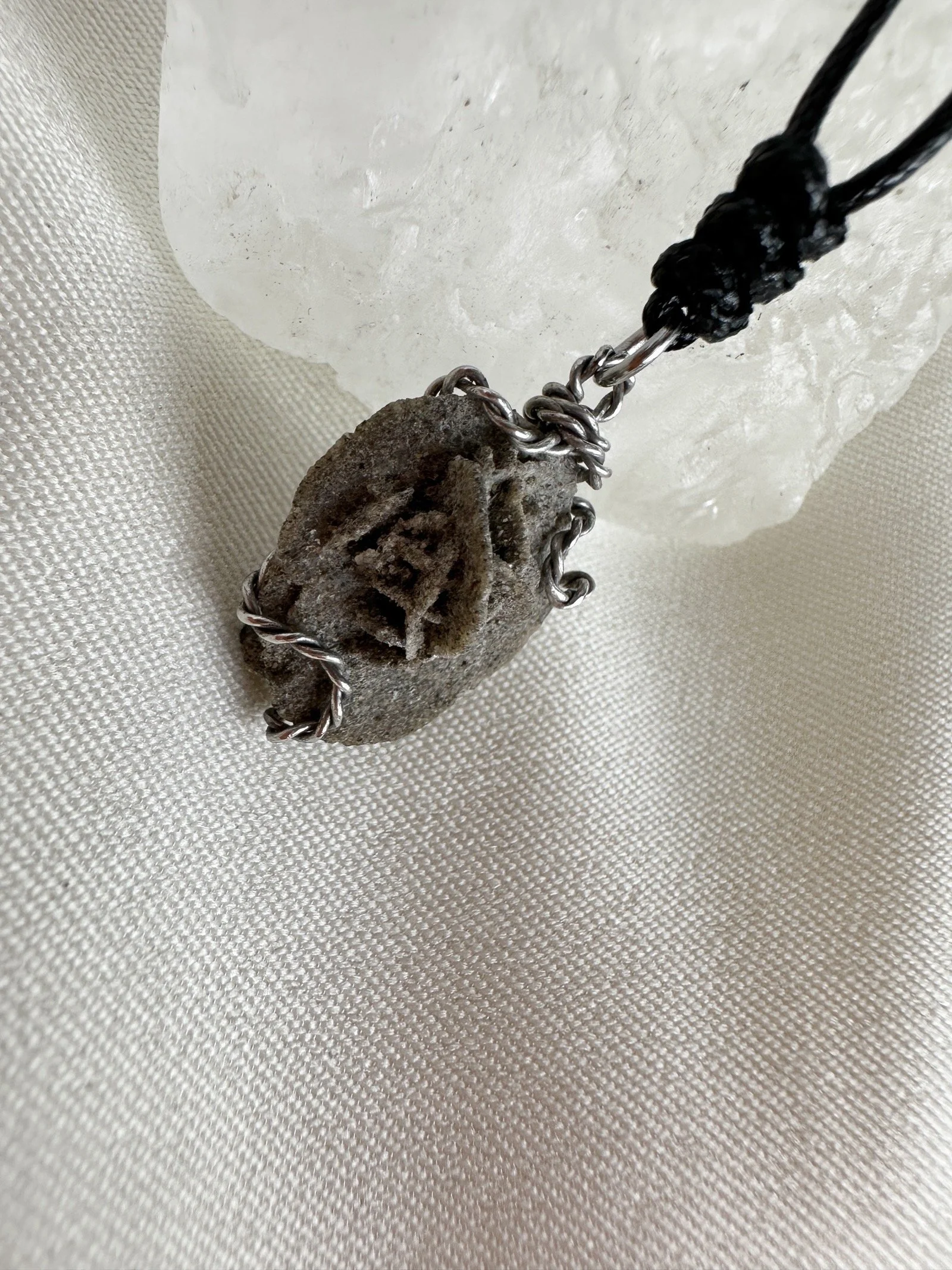 silver-wire-desert-rose-necklace.JPG